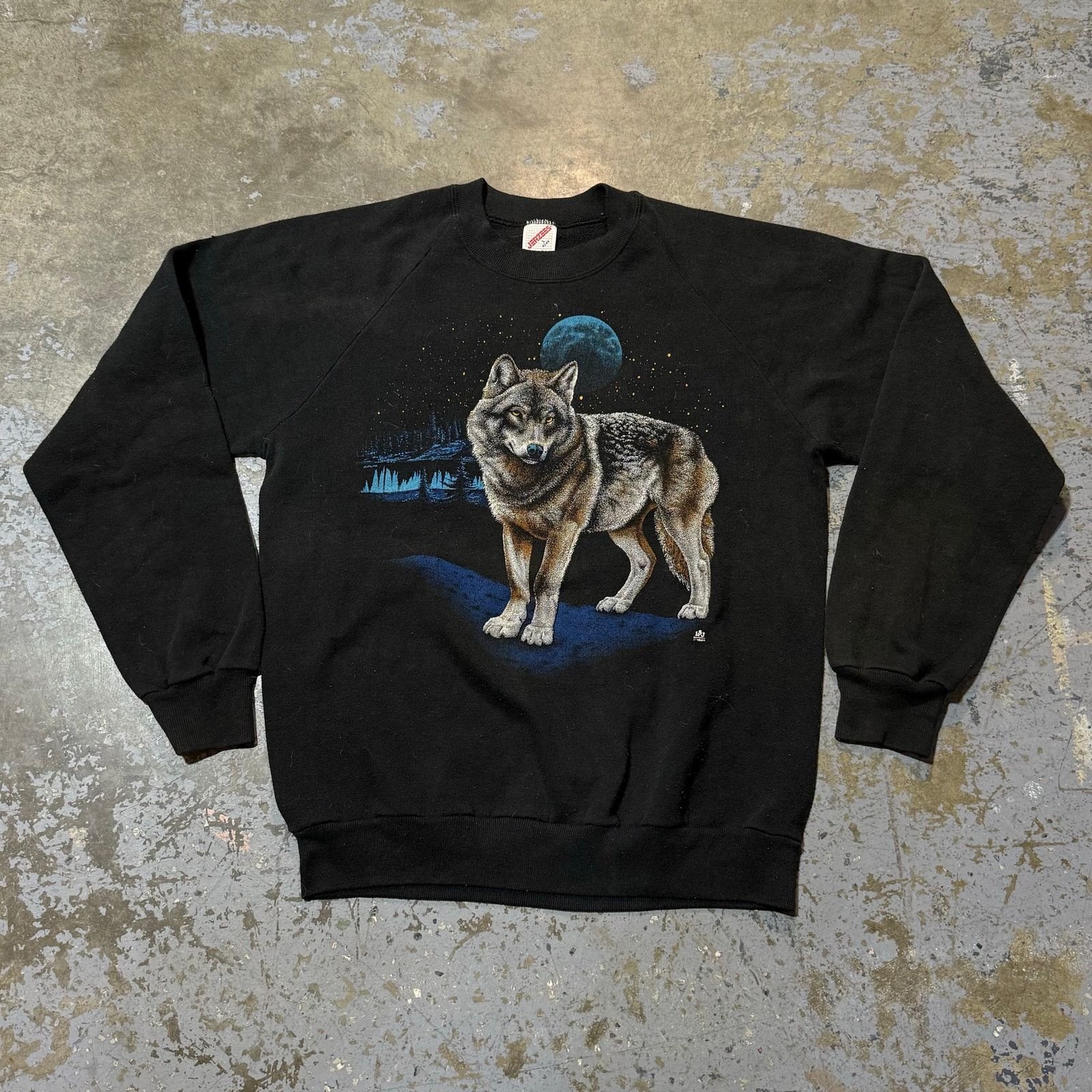 Jerzees Vintage 1987 Lsj Wolf In The Night Crewneck T-Shirts, Hoodie, Sweatshirt | FlexRushtees.com