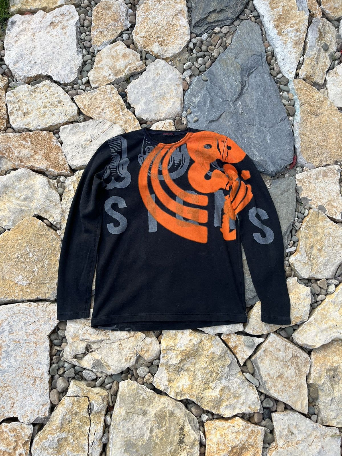 Designer Vintage Custo Barcelona 90s Y2k Long Sleeve Signs Spray
