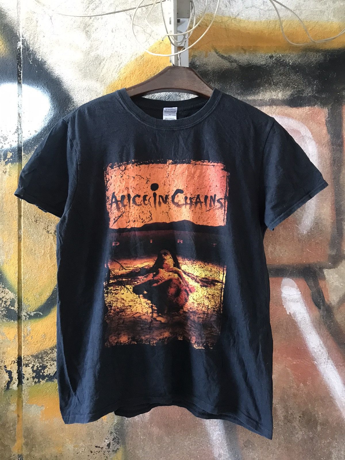 Vintage 00s Alice In Chains Shirt Hoodie, Sweatshirt | FlexRushtees.com