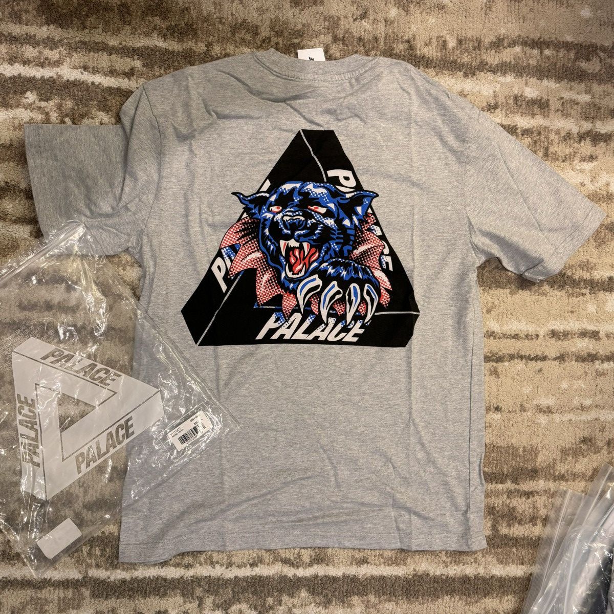 Palace Ripped Tee Short Sleeve Grey Small Size Hoodie, Sweatshirt | FlexRushtees.com