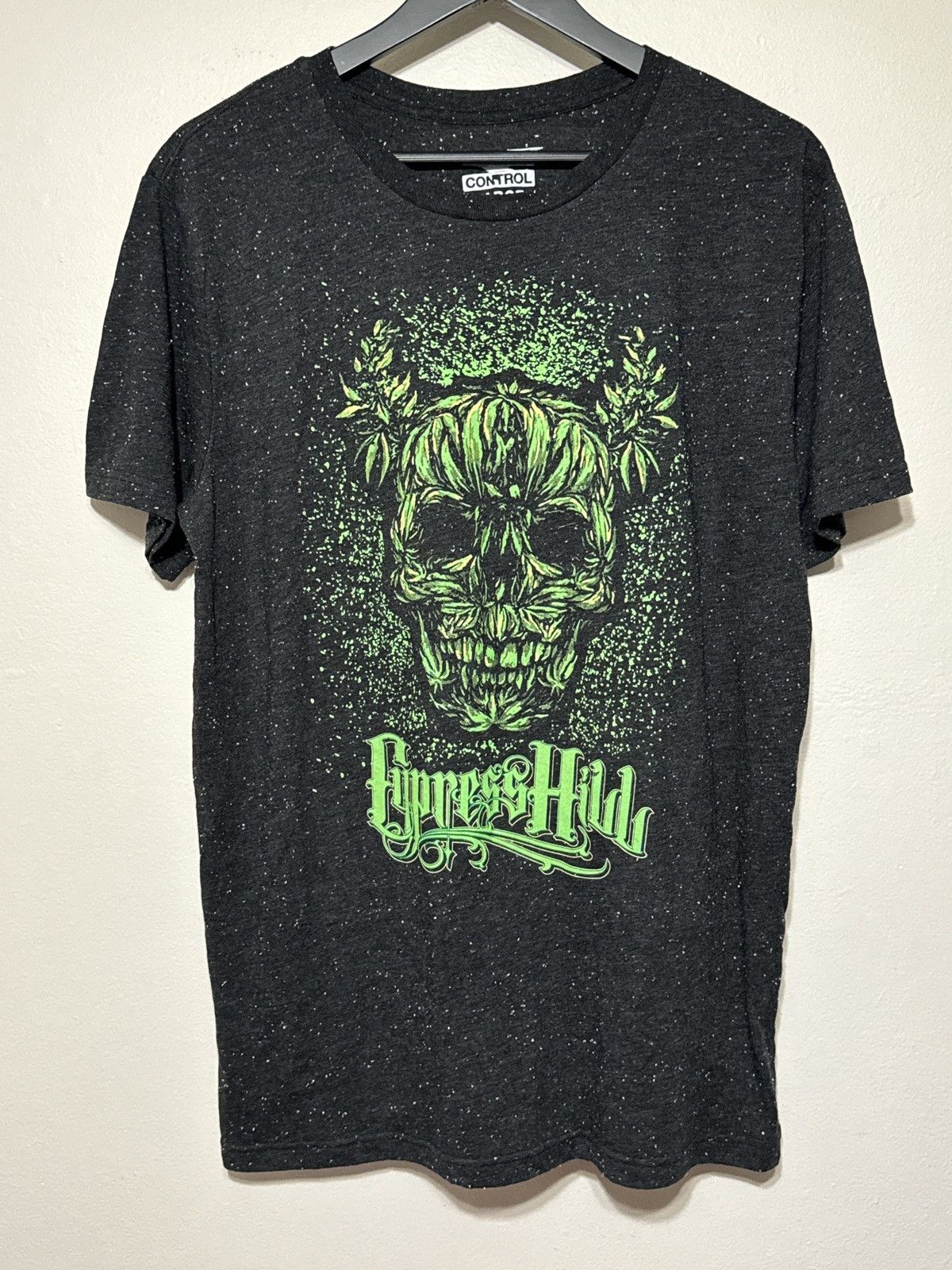 Rap Tees Cypress Hill Back In Black 2022 Summer Tour T Shirt Size L Hoodie, Sweatshirt | FlexRushtees.com