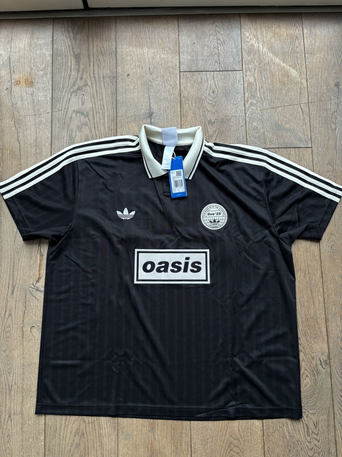 Oasis Tour Jacquard Jersey Black Large Brand New T-Shirts, Hoodie, Sweatshirt | FlexRushtees.com