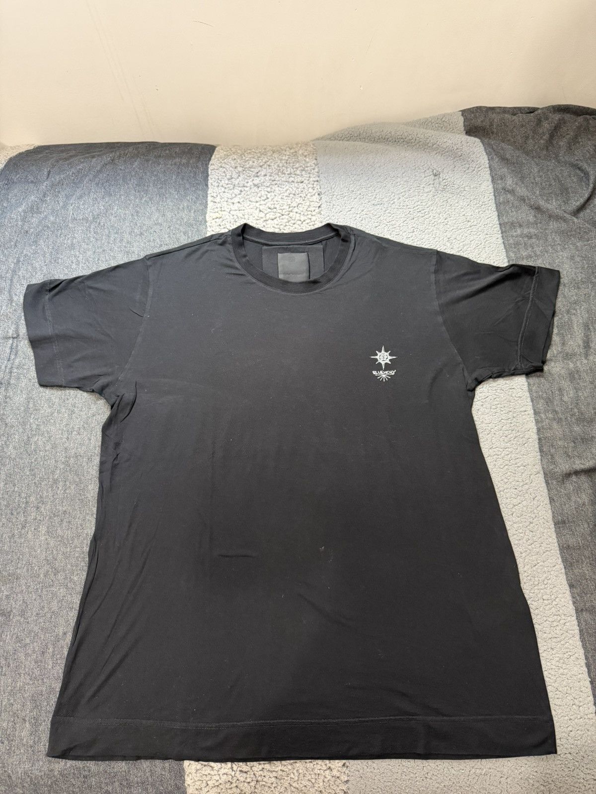 Givenchy Tee Hoodie, Sweatshirt | FlexRushtees.com