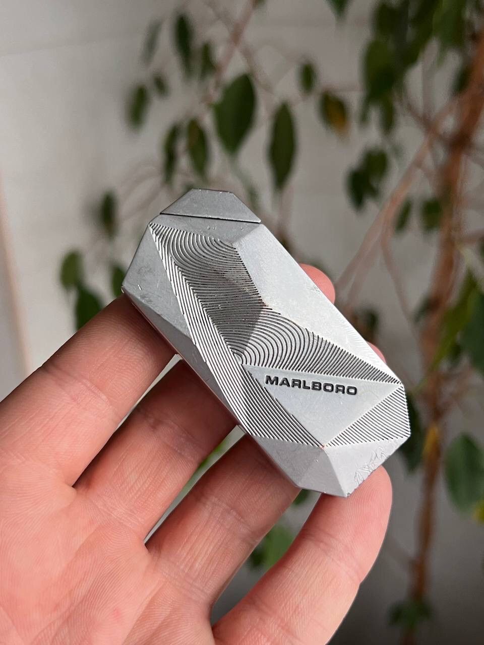 Japanese Brand Y2k Elegance Marlboro Geometric Metal Punk Rock Lighter
