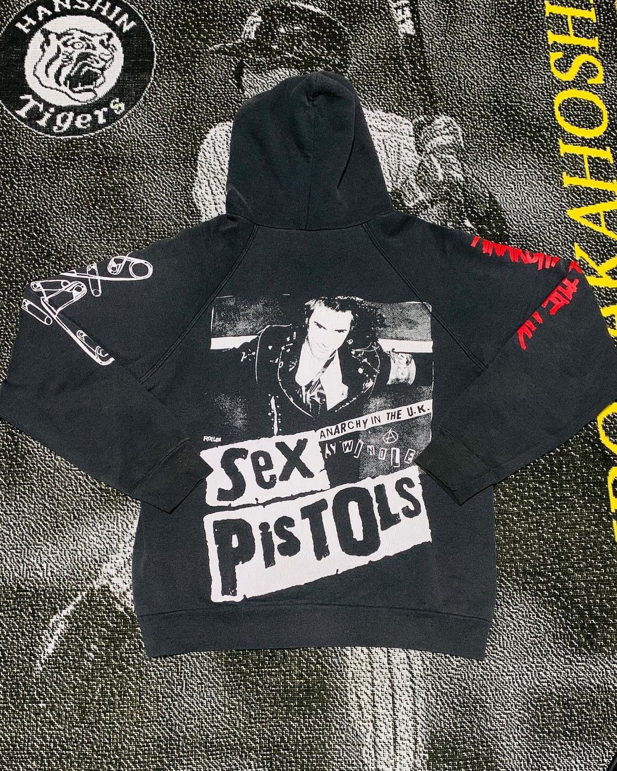 Vintage Vtg Rare Hoodie Sex Pistols Anarchy In The Uk T-Shirts, Sweatshirt | FlexRushtees.com