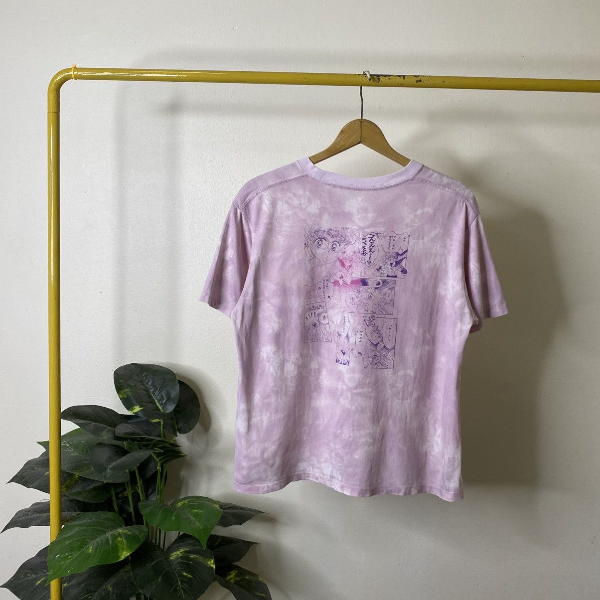 Uniqlo Anime Sailor Moon Pretty Guardian Manga Series Tie Dye Tee
