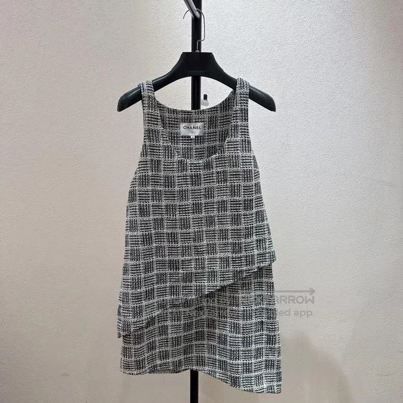 Chanel Waterfall Series Tweed Fake Two Piece Sleeveless Dr T-Shirts, Hoodie, Sweatshirt | FlexRushtees.com