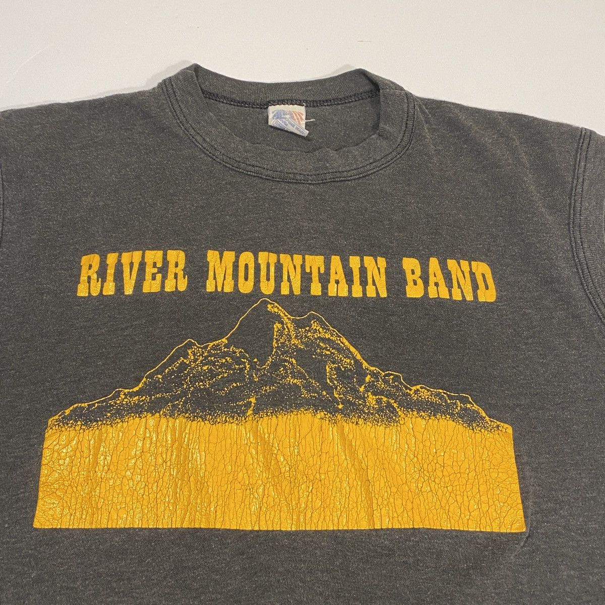 Vintage 70 S River Mountain Band Tee