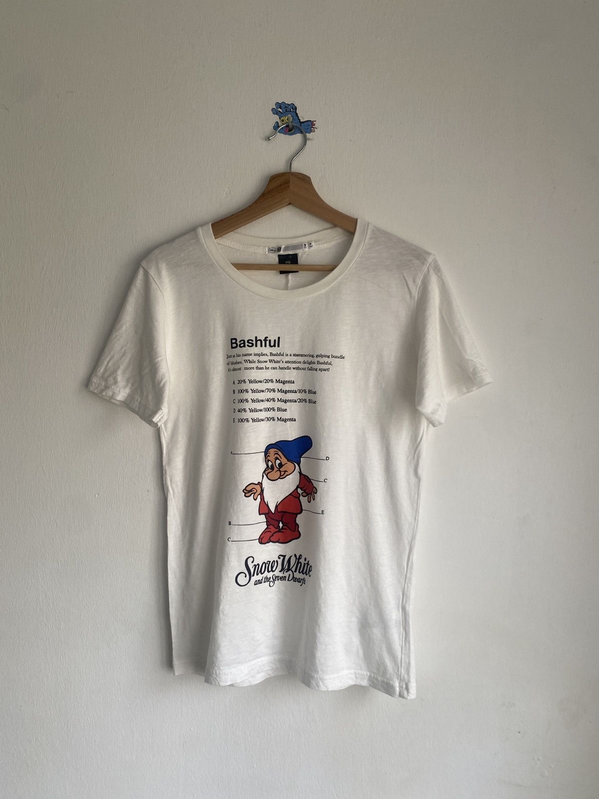 Uniqlo Undercover Snow White Japan Tee Hoodie, Sweatshirt | FlexRushtees.com