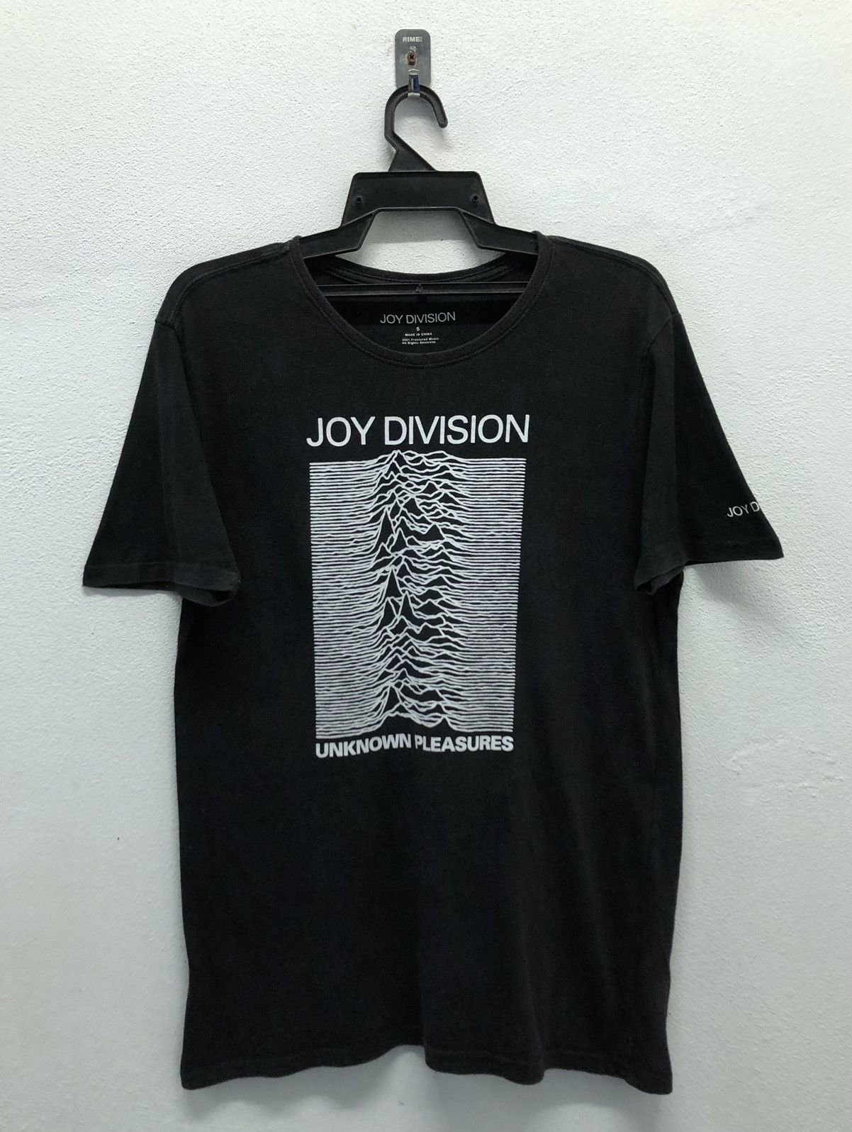 Division Joy Division Unknown Pleasures T Shirt Hoodie, Sweatshirt | FlexRushtees.com