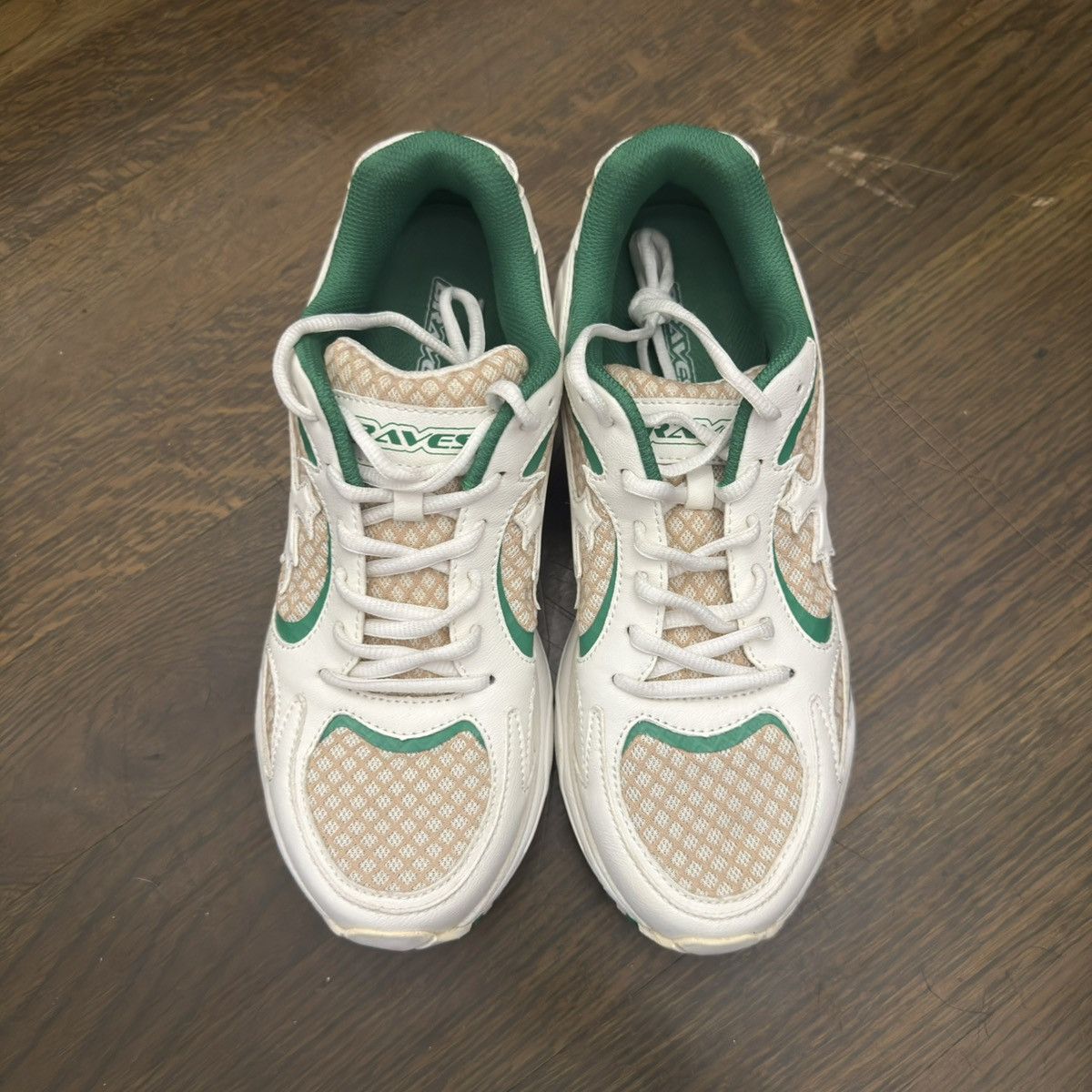 Studios Bravest Studios Green Kross Kountry Runner