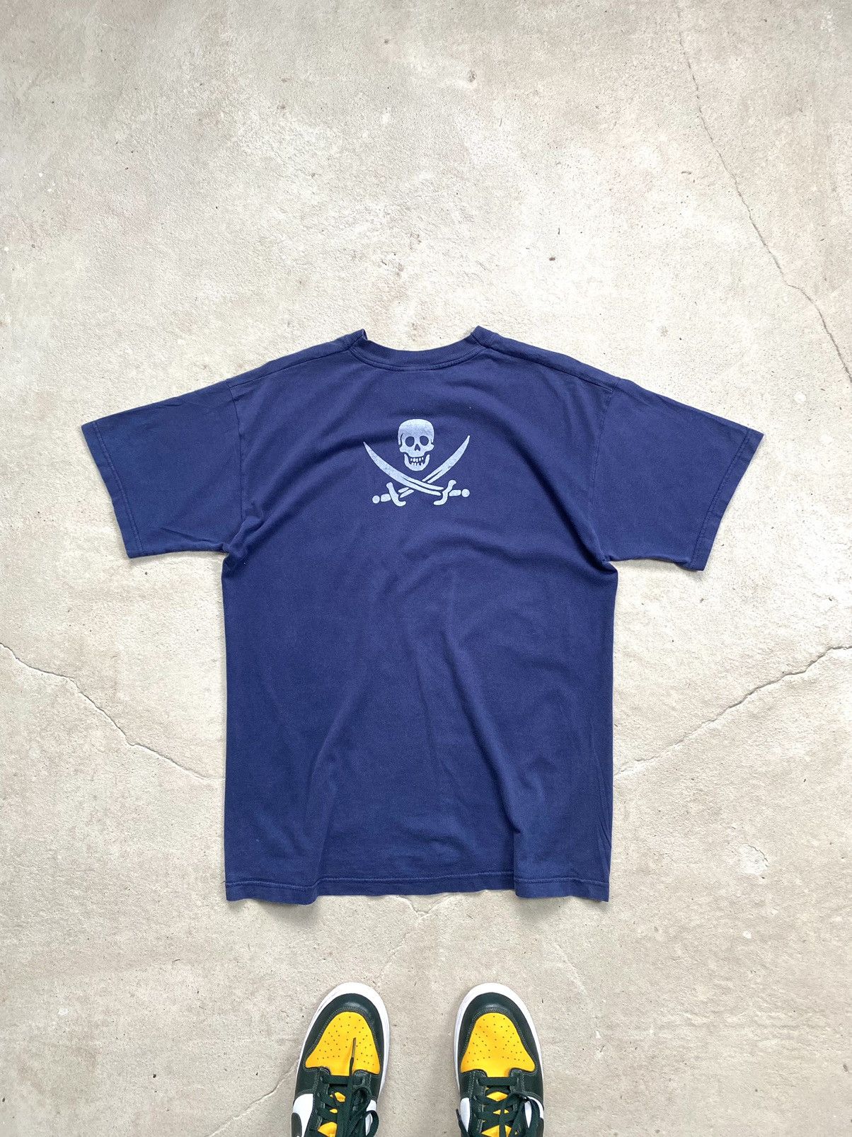 90 S Vintage Jolly Roger Faded T Shirt By Screen Stars