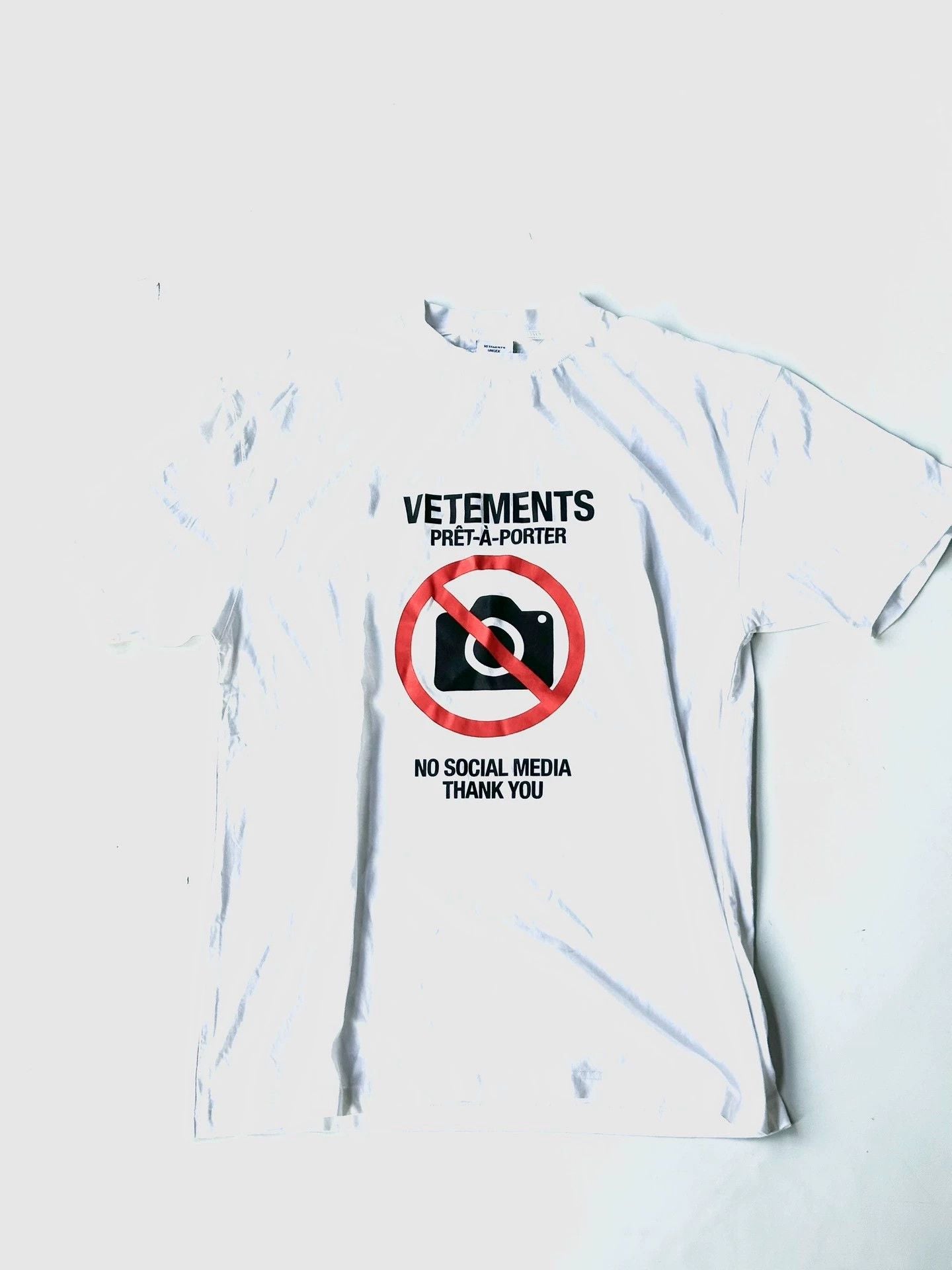 Vetements No Photography Short Sleeve Tee Dmc Hoodie, Sweatshirt | FlexRushtees.com