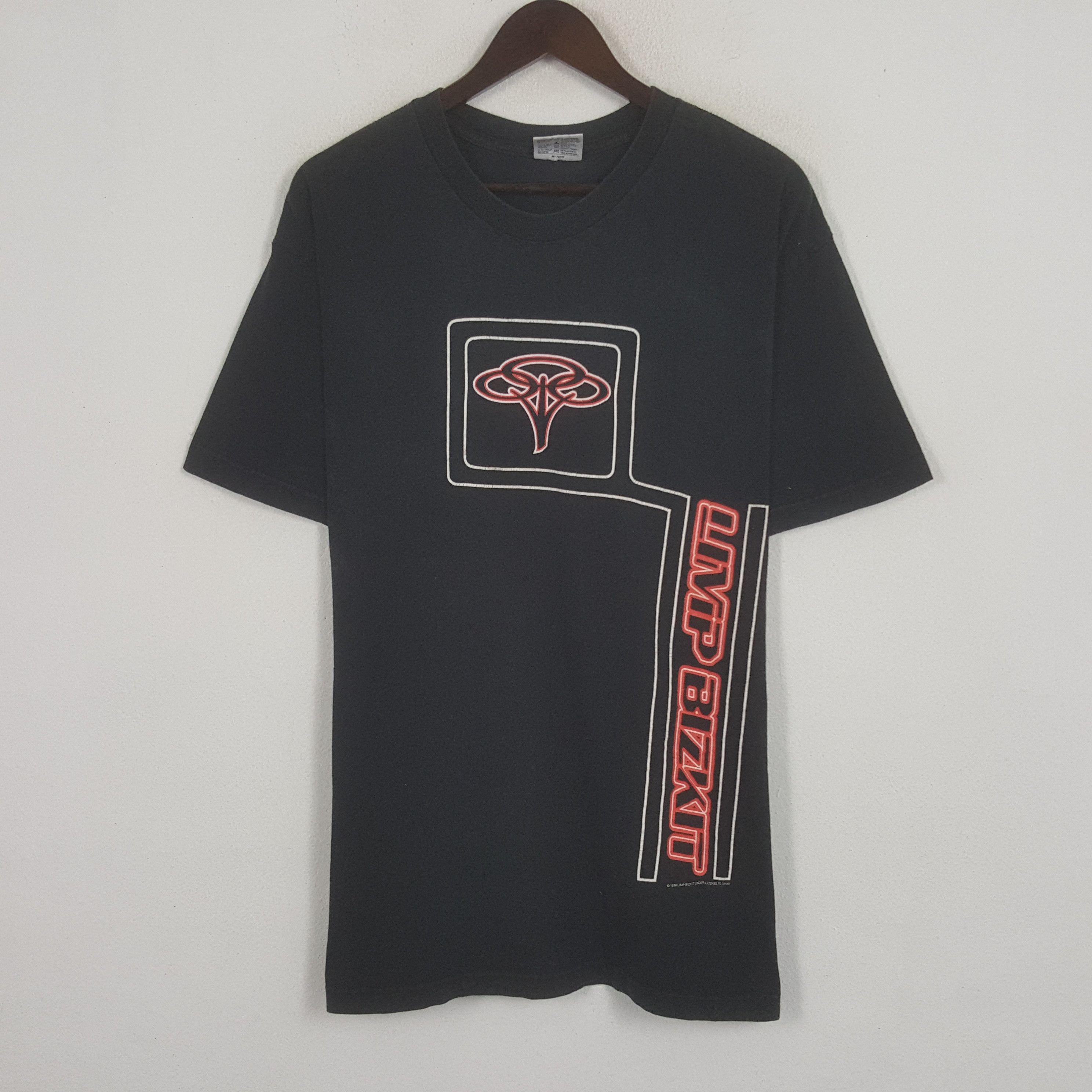 Vintage Limp Bizkit Under License To Giants Tshirt Hoodie, Sweatshirt | FlexRushtees.com
