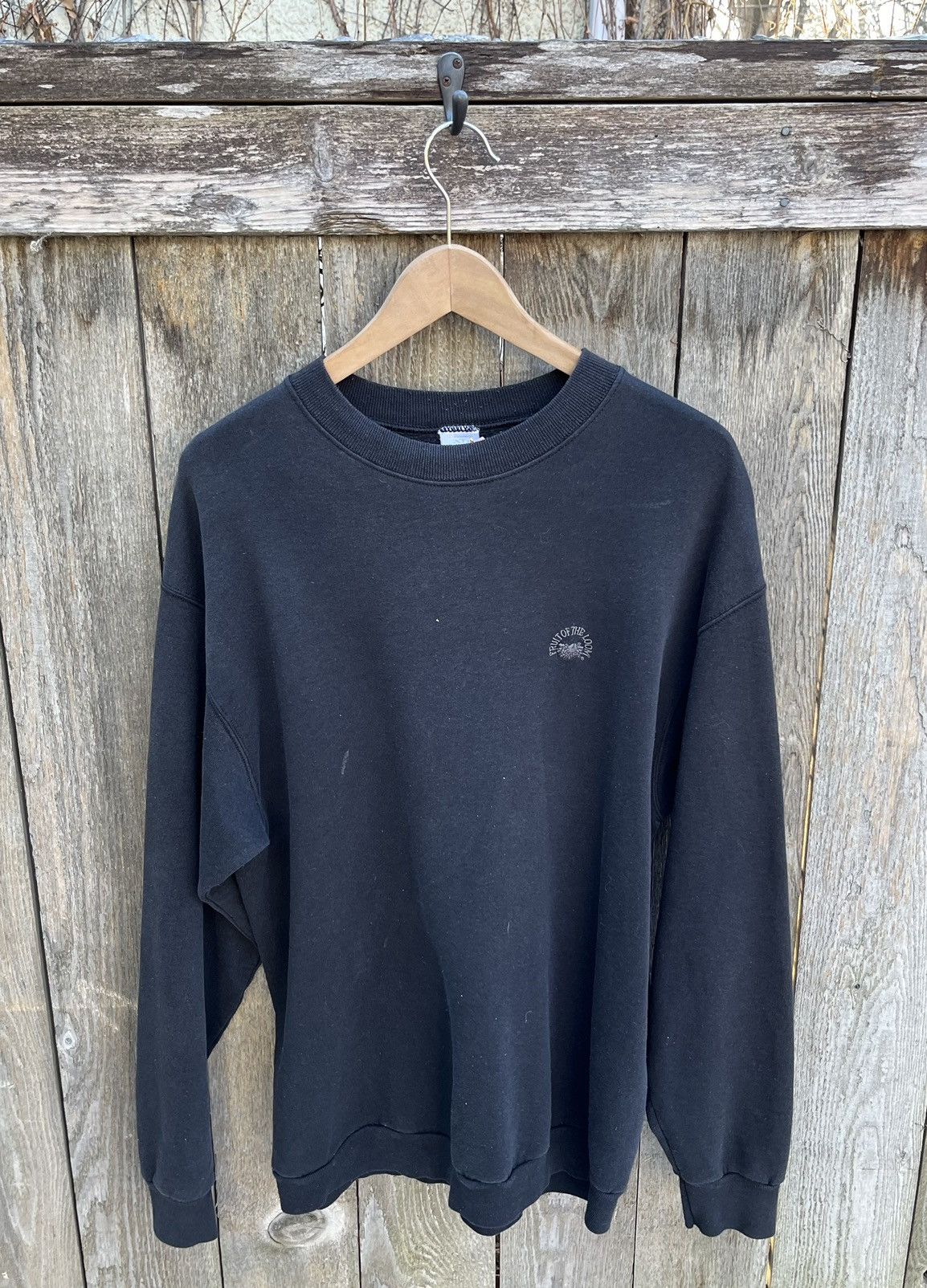 Vintage Fruit Of The Loom Black Essentials Crewneck