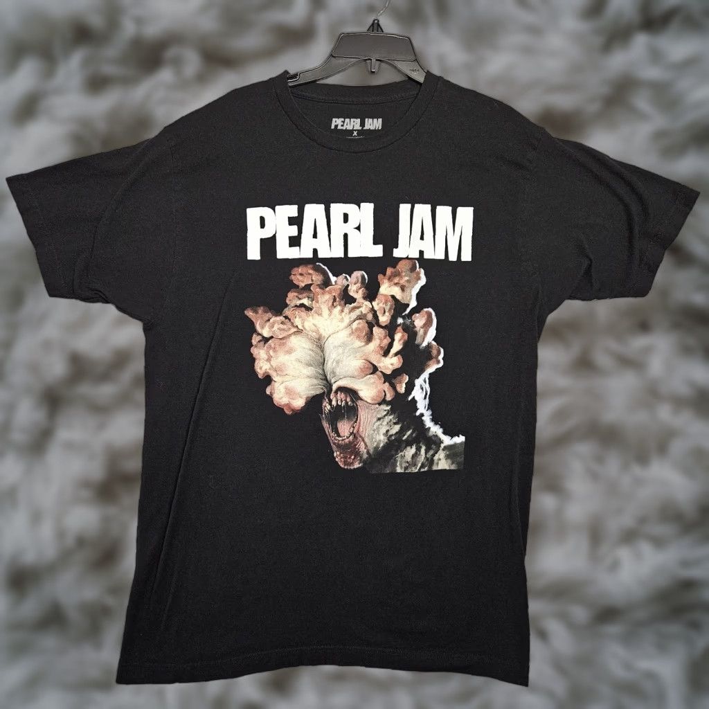 Vintage Pearl Jam Shirt Men L Black Crew Neck 20 23 Halloween Naughty Dog Last Of Us Clicker Rock Gr Hoodie, Sweatshirt