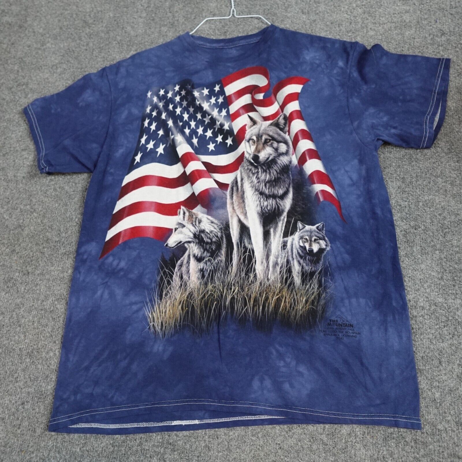 Mountain The Mountain T Shirt Medium Blue Vintage American Flag Wolve