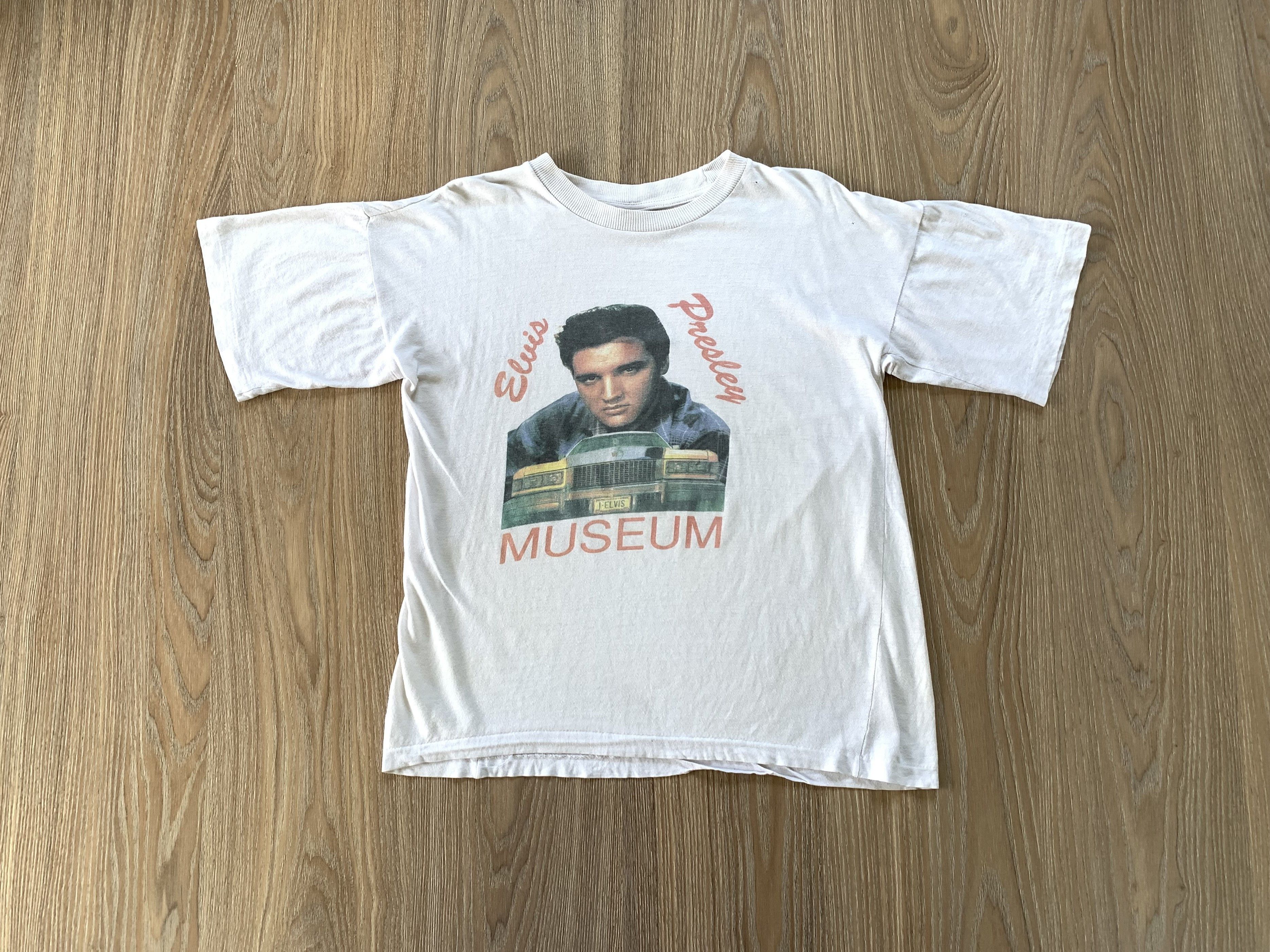 Vintage Elvis Presley Museum T Shirt Hoodie, Sweatshirt | FlexRushtees.com