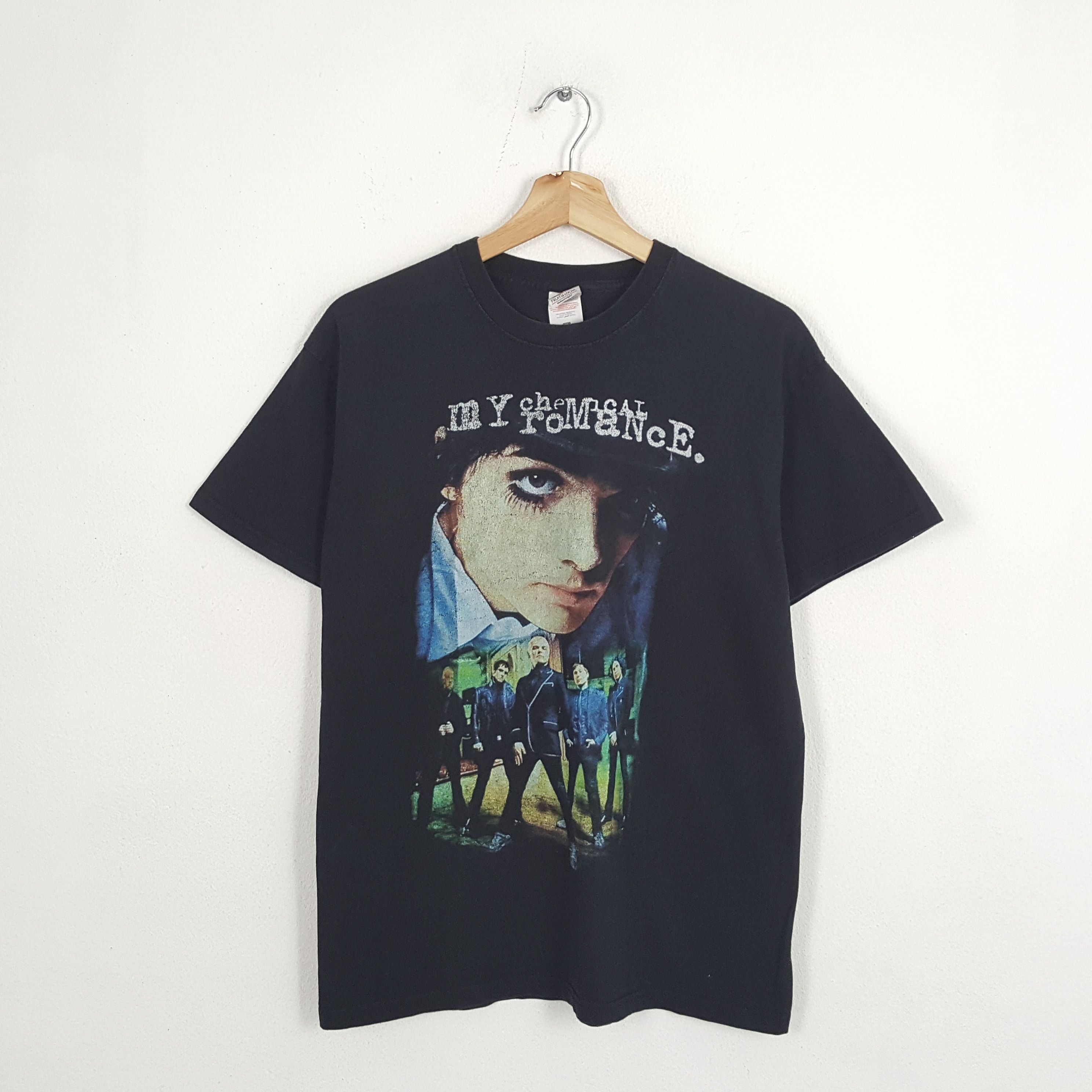 My Chemical Romance X Vintage Vintage My Chemical Romance Band Photo Print Style T Shirt Hoodie, Sweatshirt