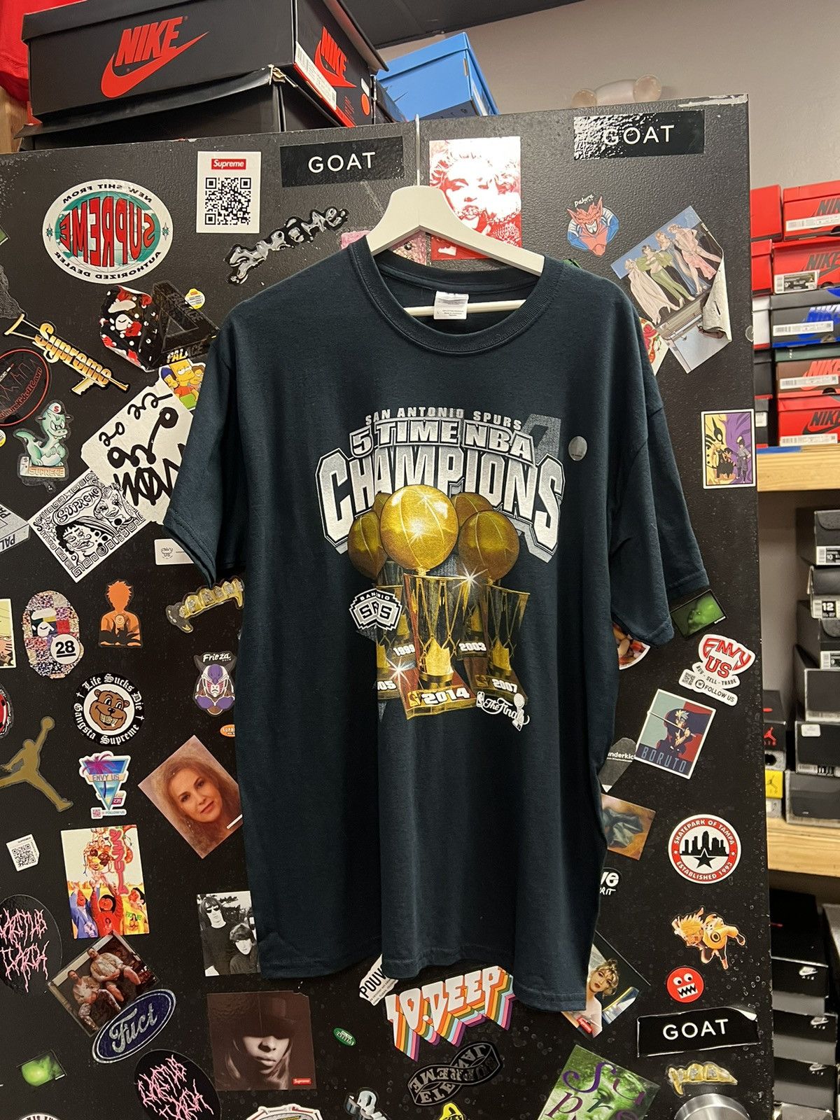 Vintage San Antonio Spurs 5 Time Nba Champions Tshirt