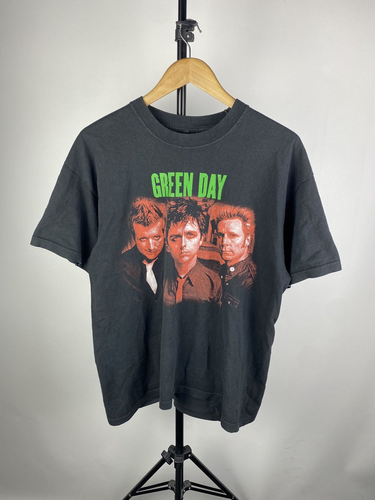 Vintage Vntg Green Day American Idiot Tour T Shirt Black Punk Rock Hoodie, Sweatshirt | FlexRushtees.com
