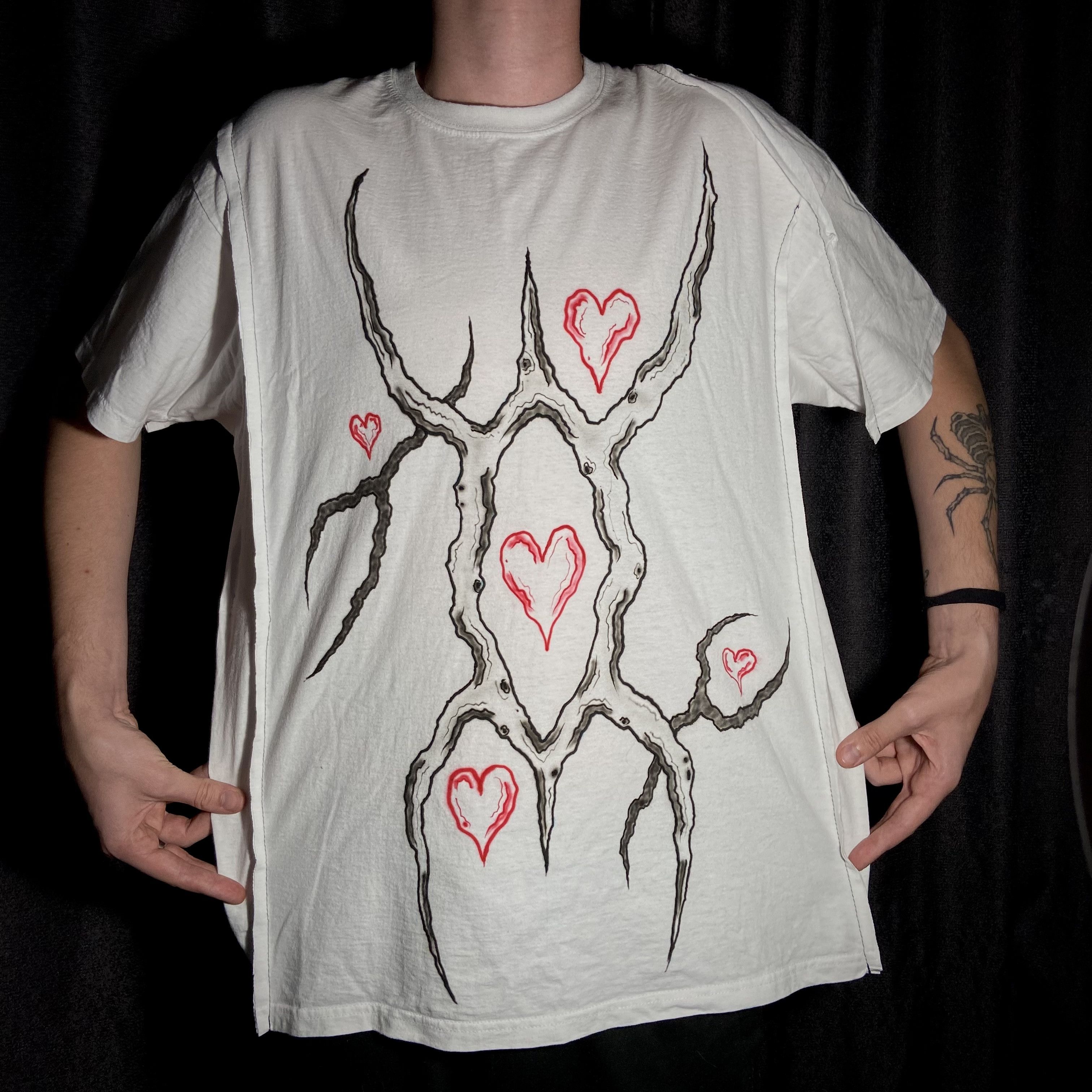 X Vintage Handmade Streetwear Vintage Hearts Abstract Tribal Tee