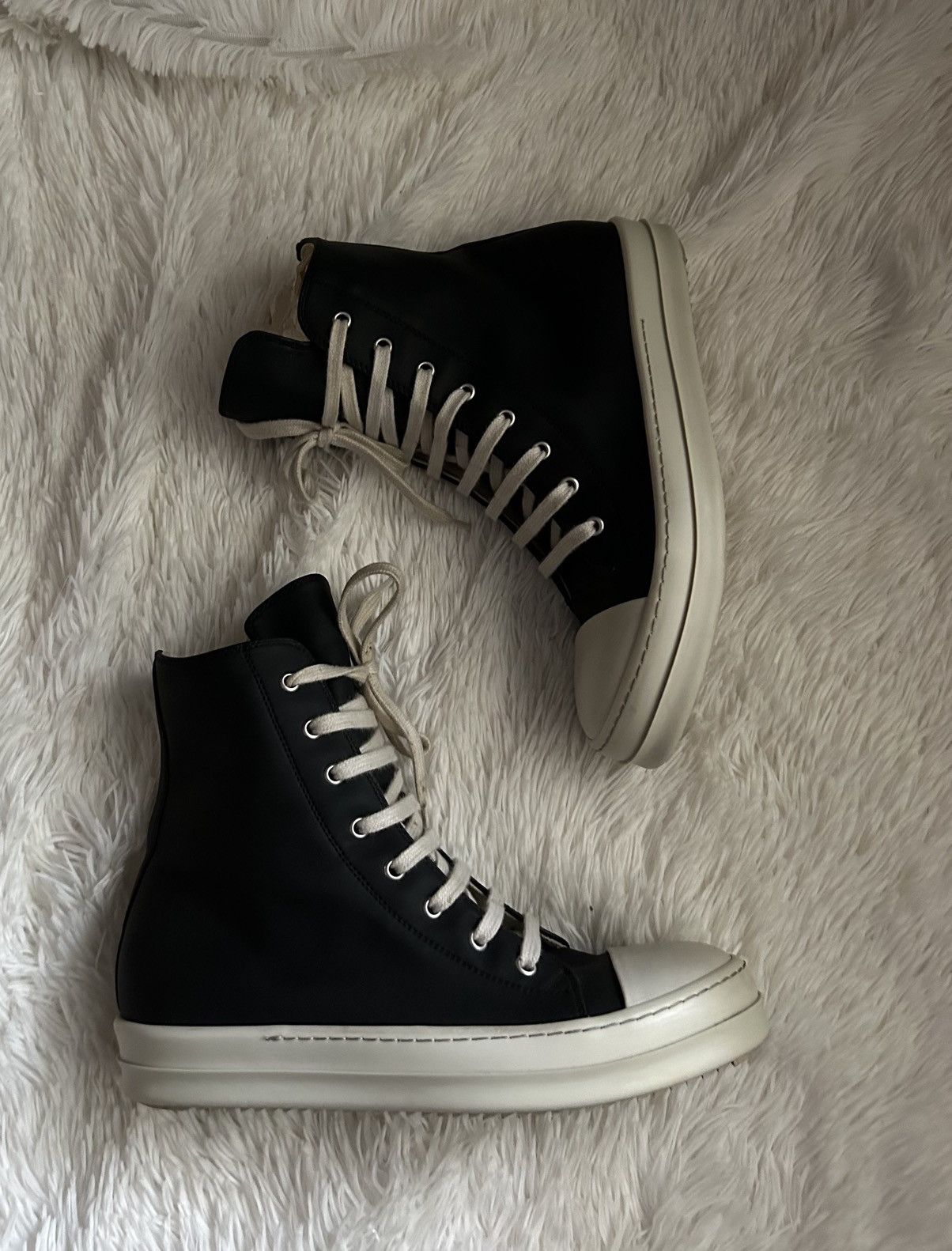 Owens Drkshdw Rick Owens Drkshdw Ramones High Size 40 Ships Same Day T-Shirts, Hoodie, Sweatshirt | AU16VibeMintTees.com