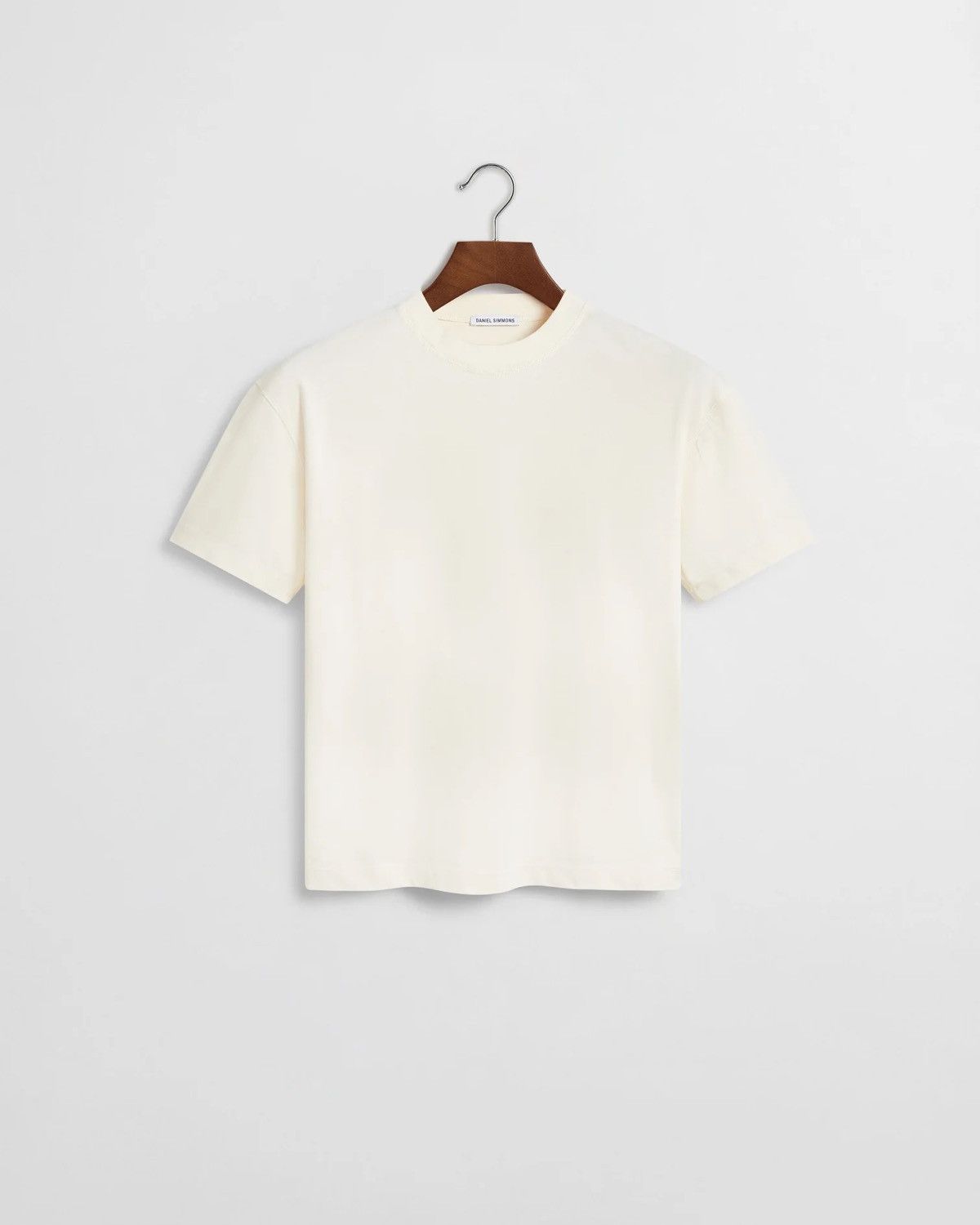 Simmons Daniel Simmons Essential Tee Off White Size M Hoodie, Sweatshirt | FlexRushtees.com
