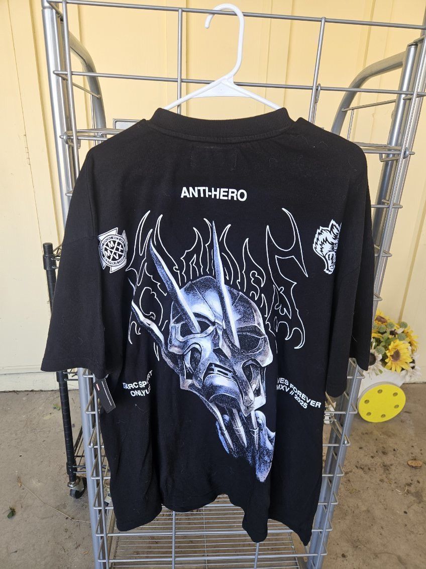Sport Darc Sport Anti Hero Doctor Doom Vs Wolverine Premium Tee