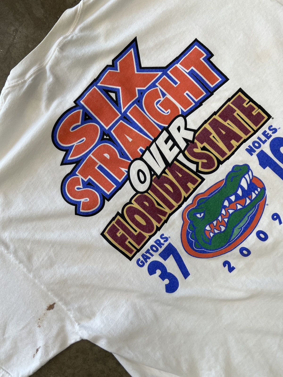 Vintage 2009 Gators Vs Noles Six Straight Tee Xxl Hoodie, Sweatshirt | FlexRushtees.com