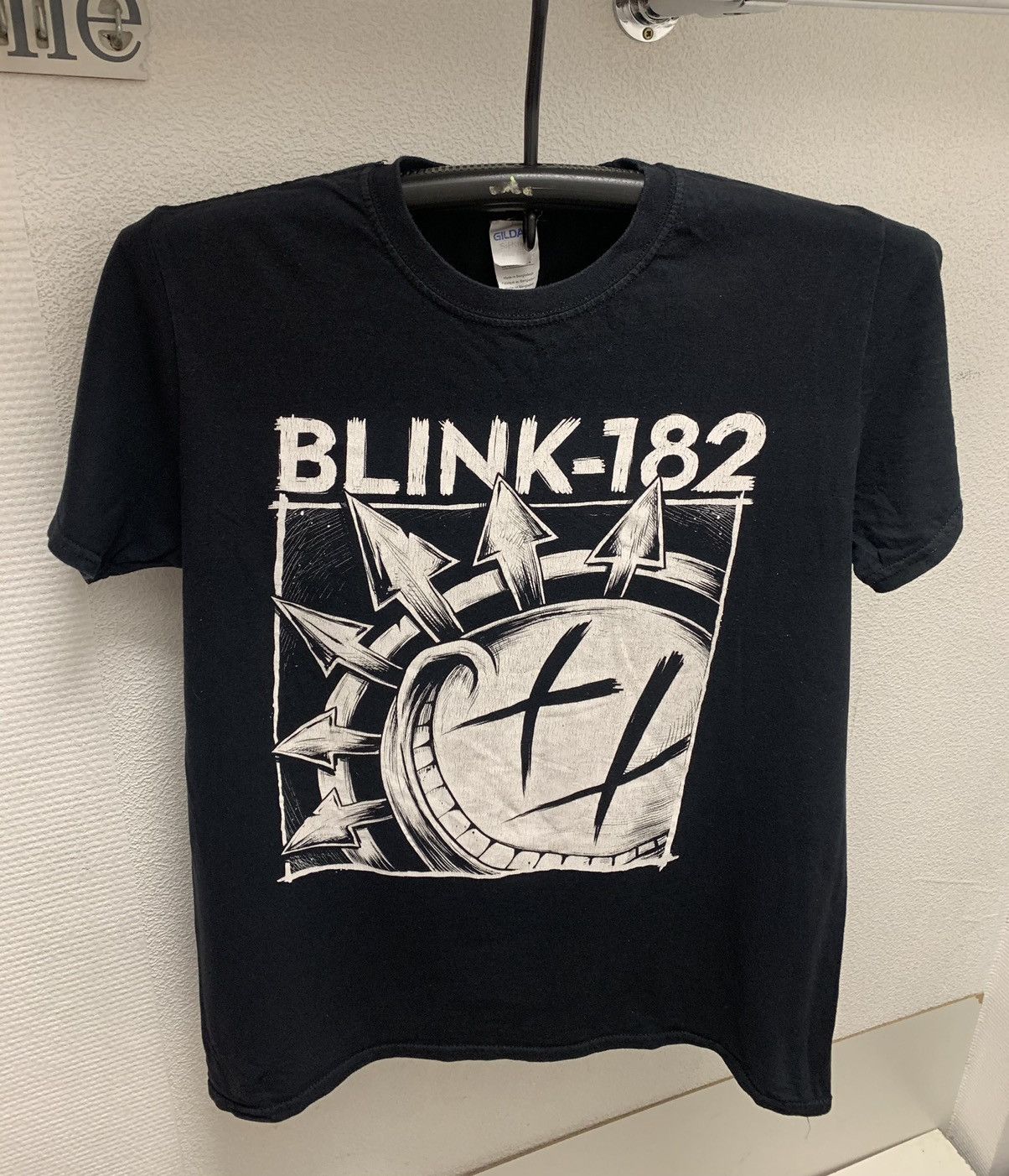 Band Tees Blink 182 Band Tee Rock T Shirt M Size Black Hoodie, Sweatshirt | FlexRushtees.com