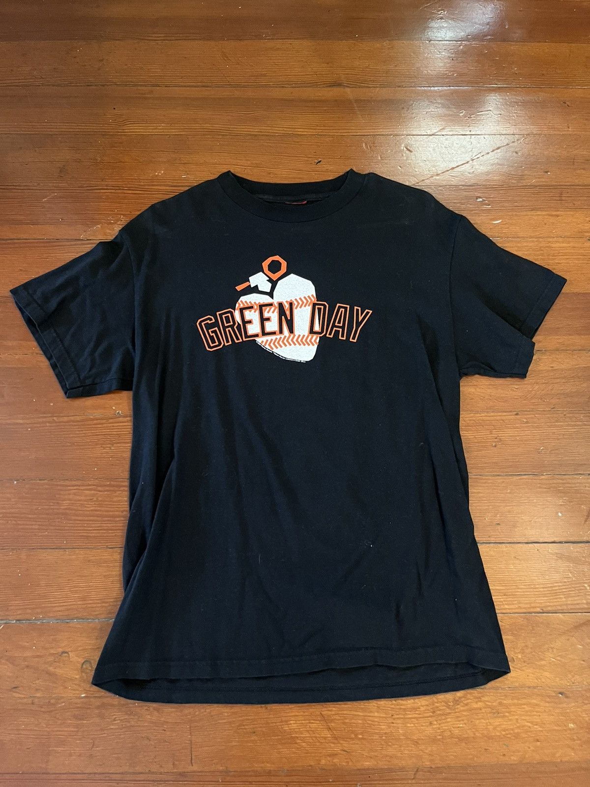 Band Tees Green Day 2005 San Fran Tour T Shirt Hoodie, Sweatshirt | FlexRushtees.com