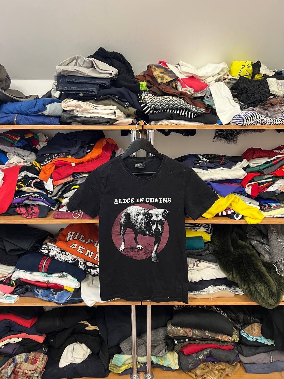 Vintage Alice In Chains Rock Band Streetwear T Shirt Hoodie, Sweatshirt | FlexRushtees.com