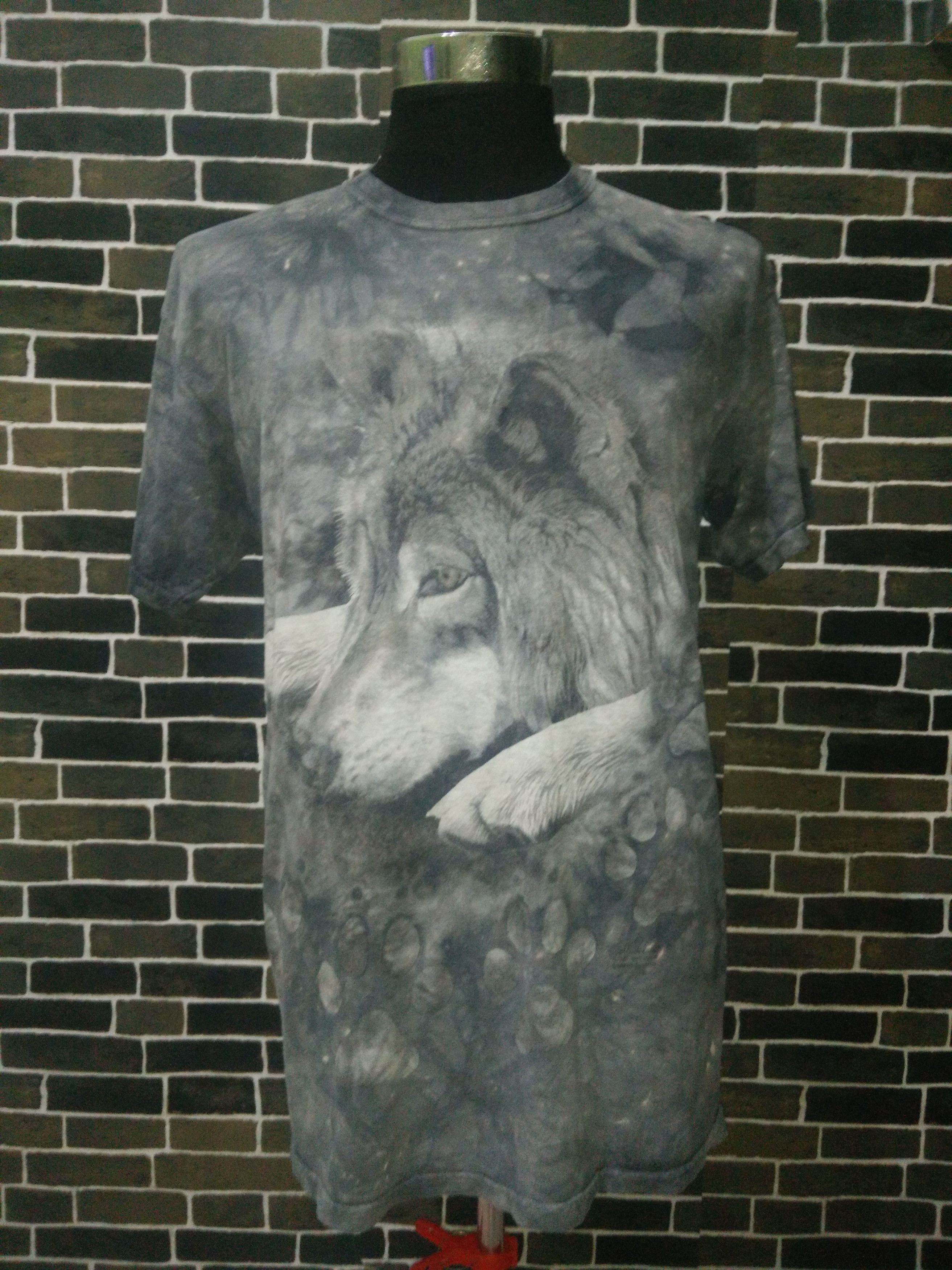 Vintage 2002 Wolf Big Screen By The Mountain Tees