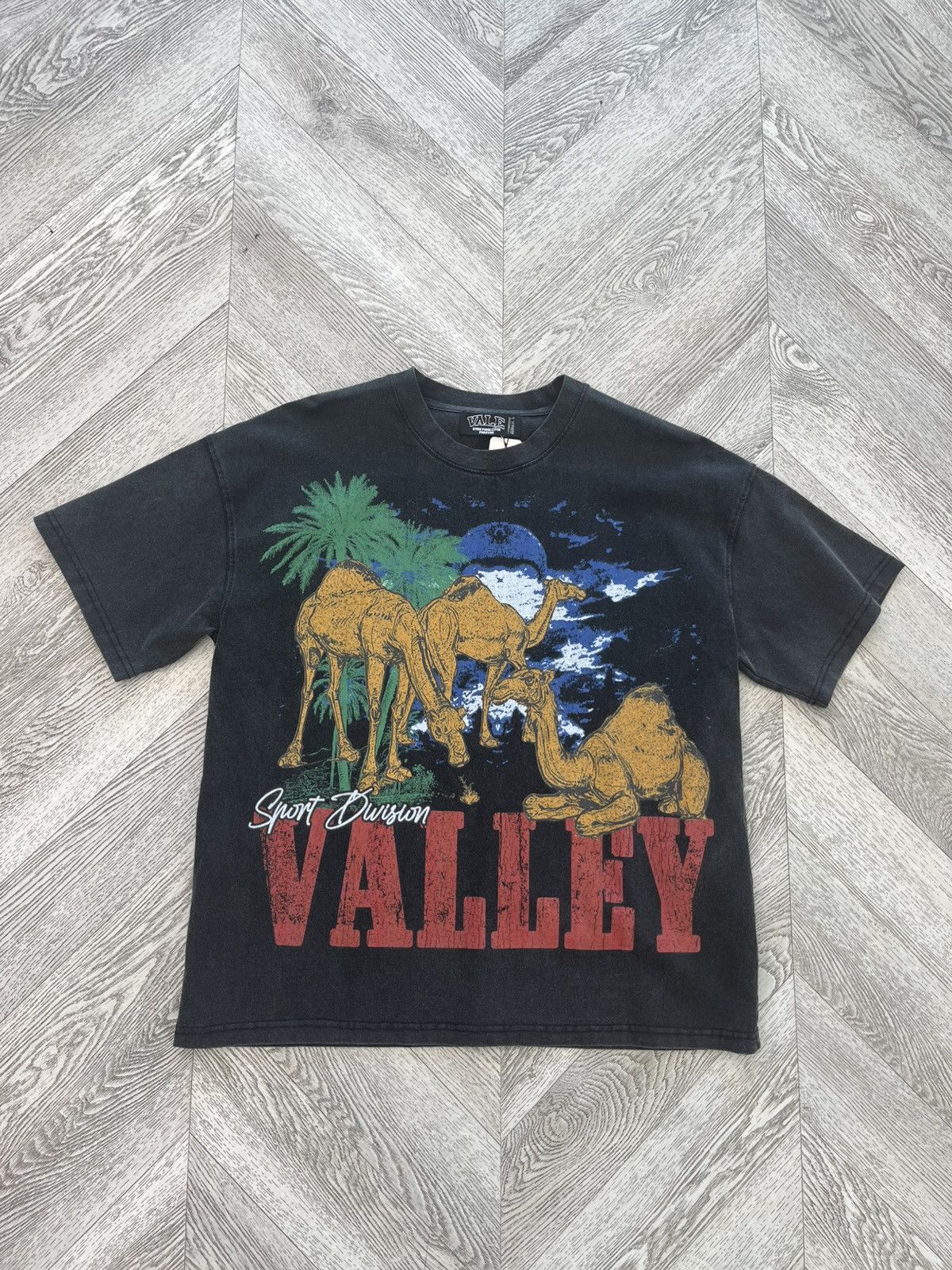 Vale Lives Oasis Tee Black Hoodie, Sweatshirt | FlexRushtees.com