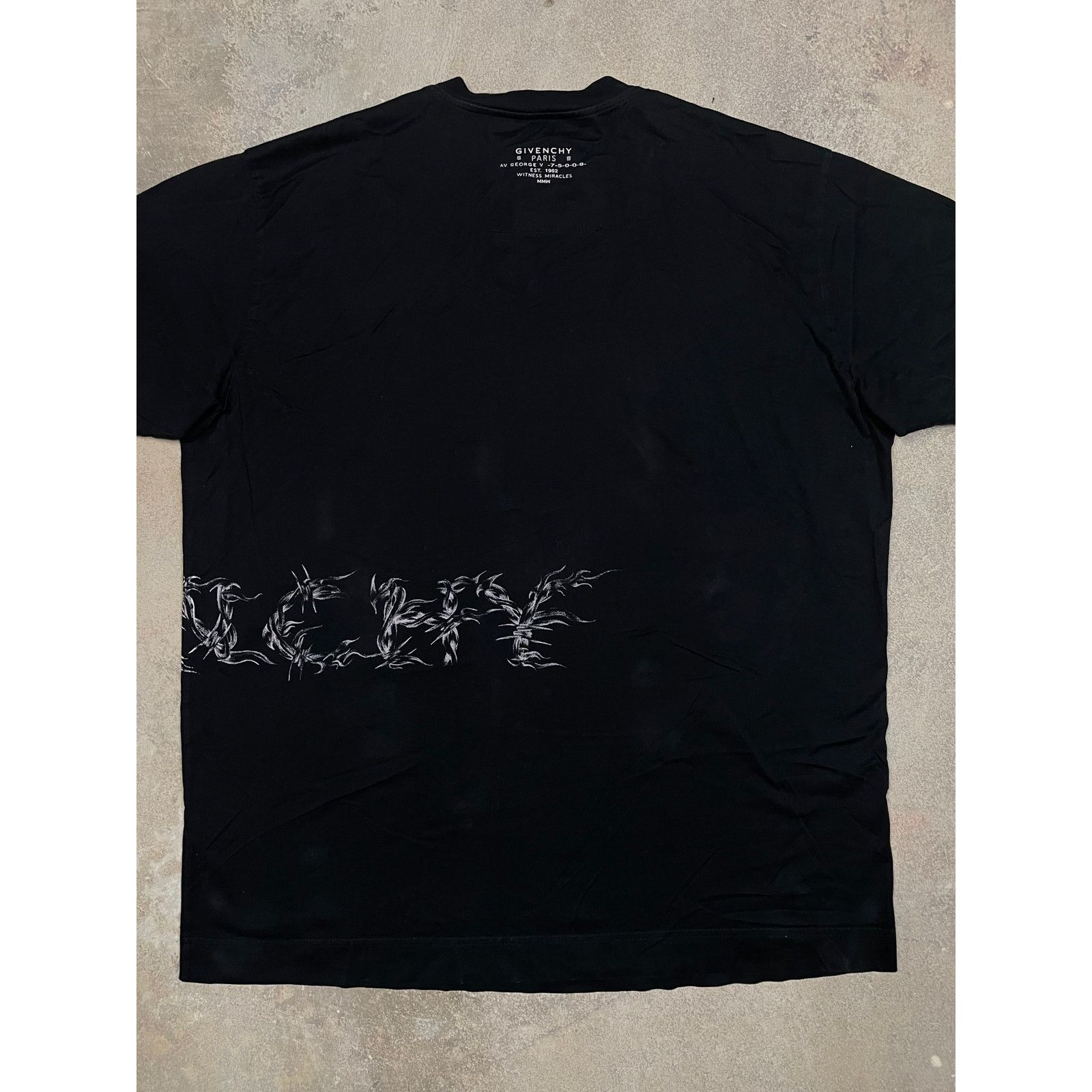 Givenchy Thorns Tee Black Medium Used Hoodie, Sweatshirt | FlexRushtees.com