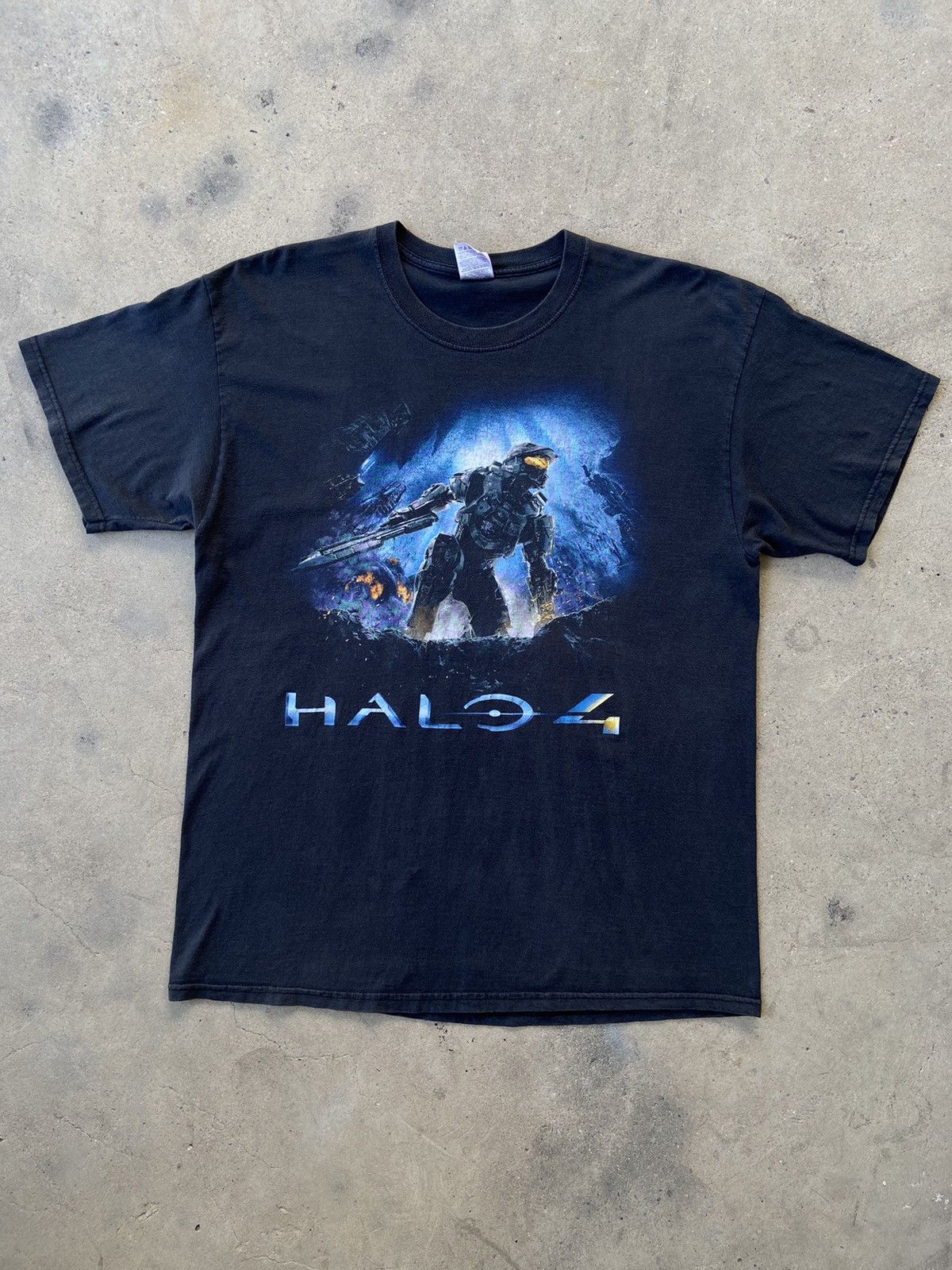 Halo 4 Cover Promo Tee 2012s Hoodie, Sweatshirt | FlexRushtees.com