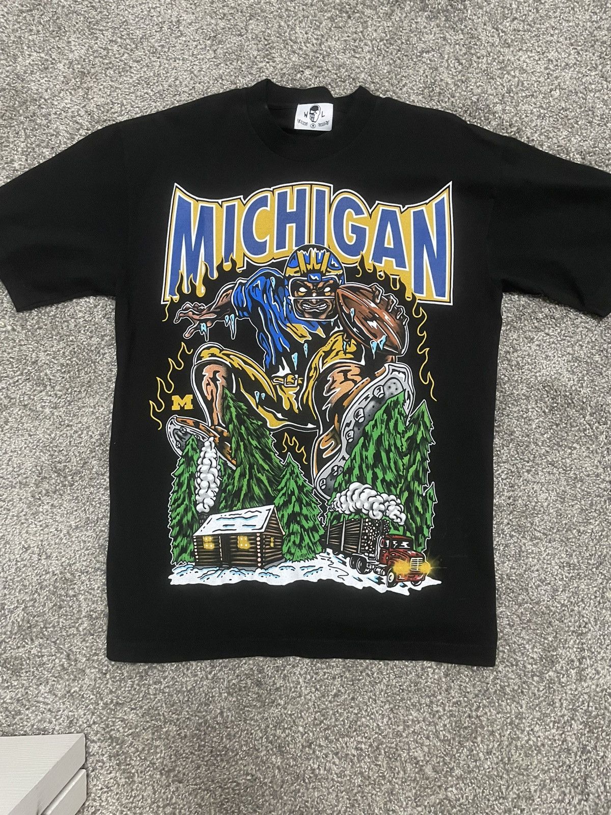 Warren Lotas Tee Medium Hoodie, Sweatshirt | FlexRushtees.com