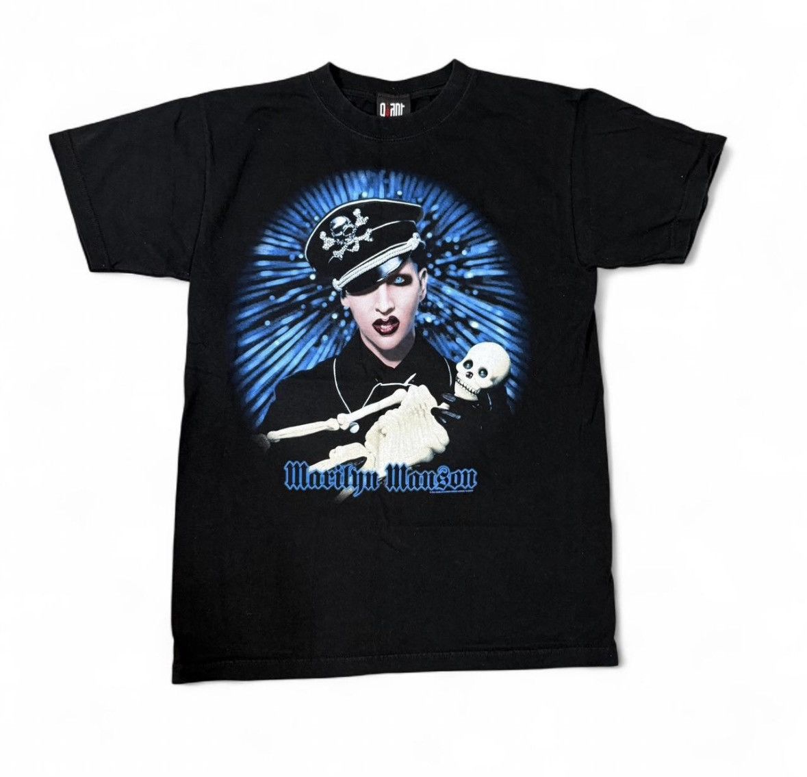 Giant Marilyn Manson 2004 Giant Skeleton Medium T-Shirts, Hoodie, Sweatshirt | FlexRushtees.com