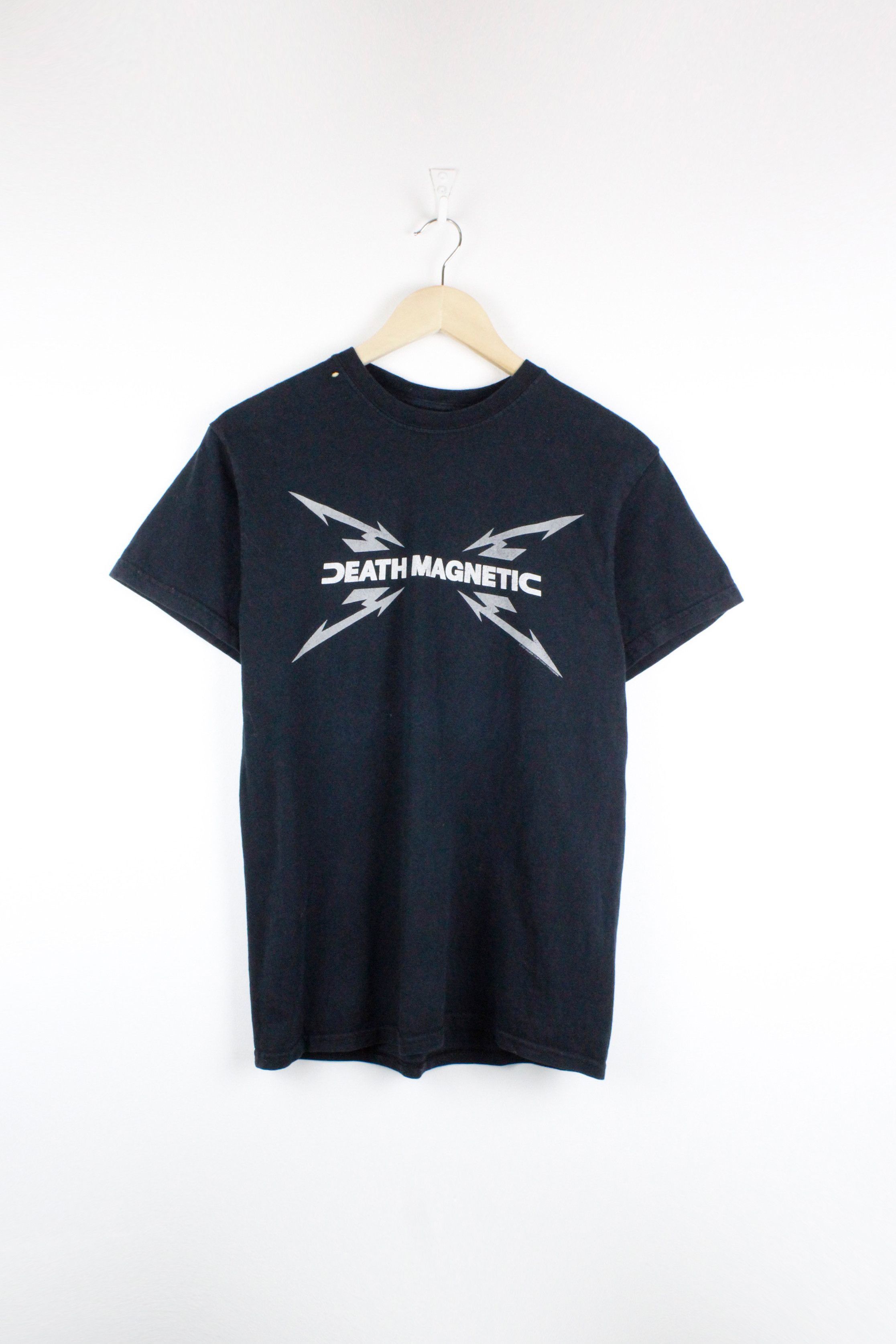 Metallica X Vintage Vintage Metallica 2008 Death Magnetic Graphic Tee T Shirt Hoodie, Sweatshirt | FlexRushtees.com