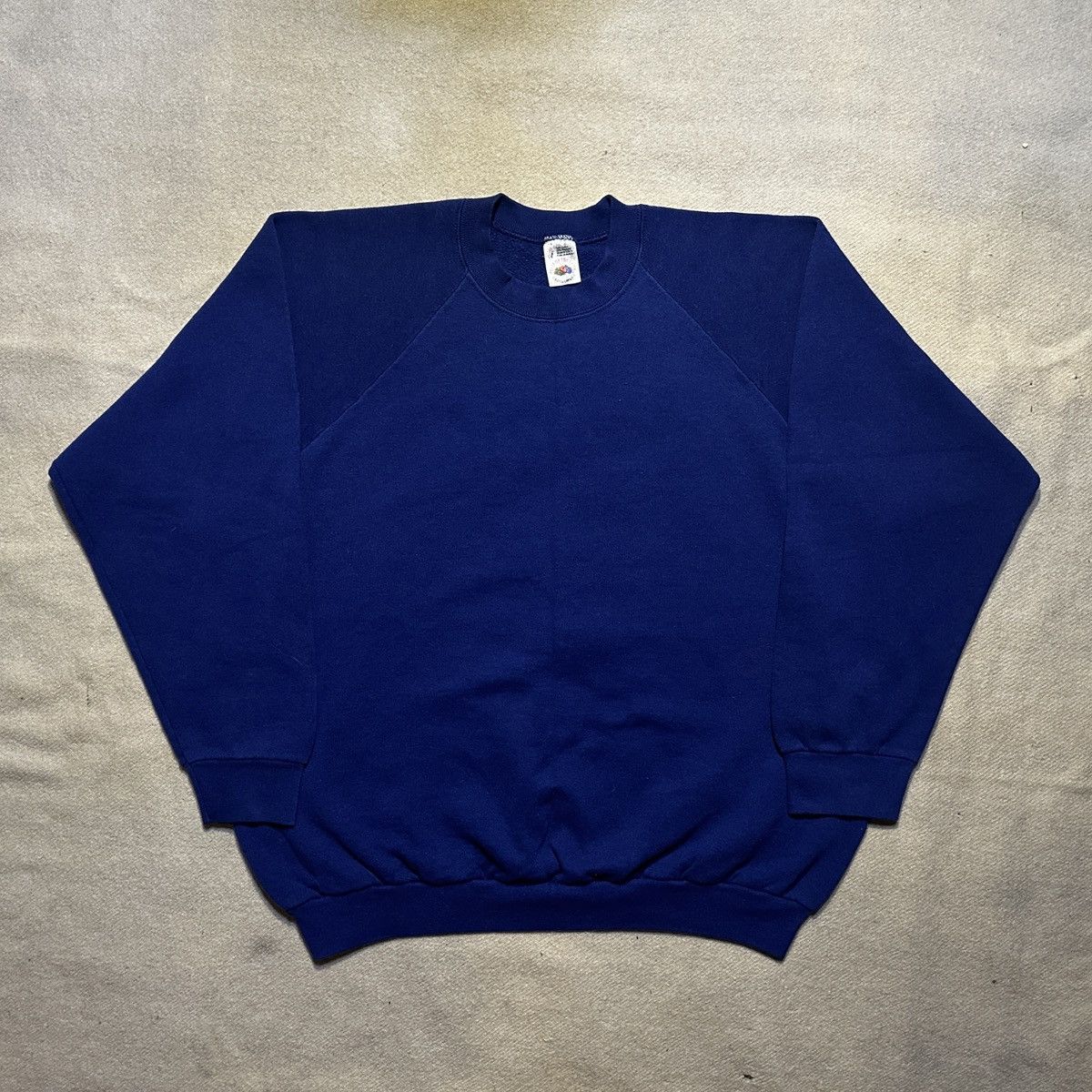 Vintage 80s Fruit Of The Loom Raglan Crewneck Sweatshirt