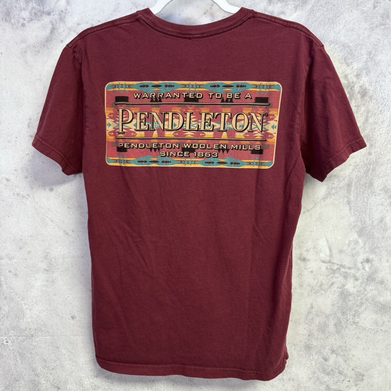 Pendleton Aztec T Shirt Mens Medium Red Maroon Short Sleeve