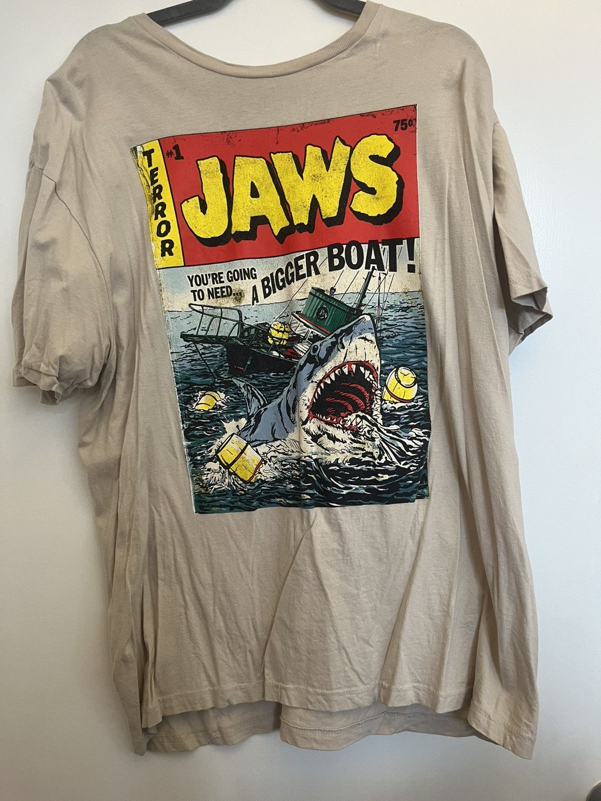 Other Men S Retro Looking Jaws T Shirt Size Xl Hoodie, Sweatshirt | FlexRushtees.com