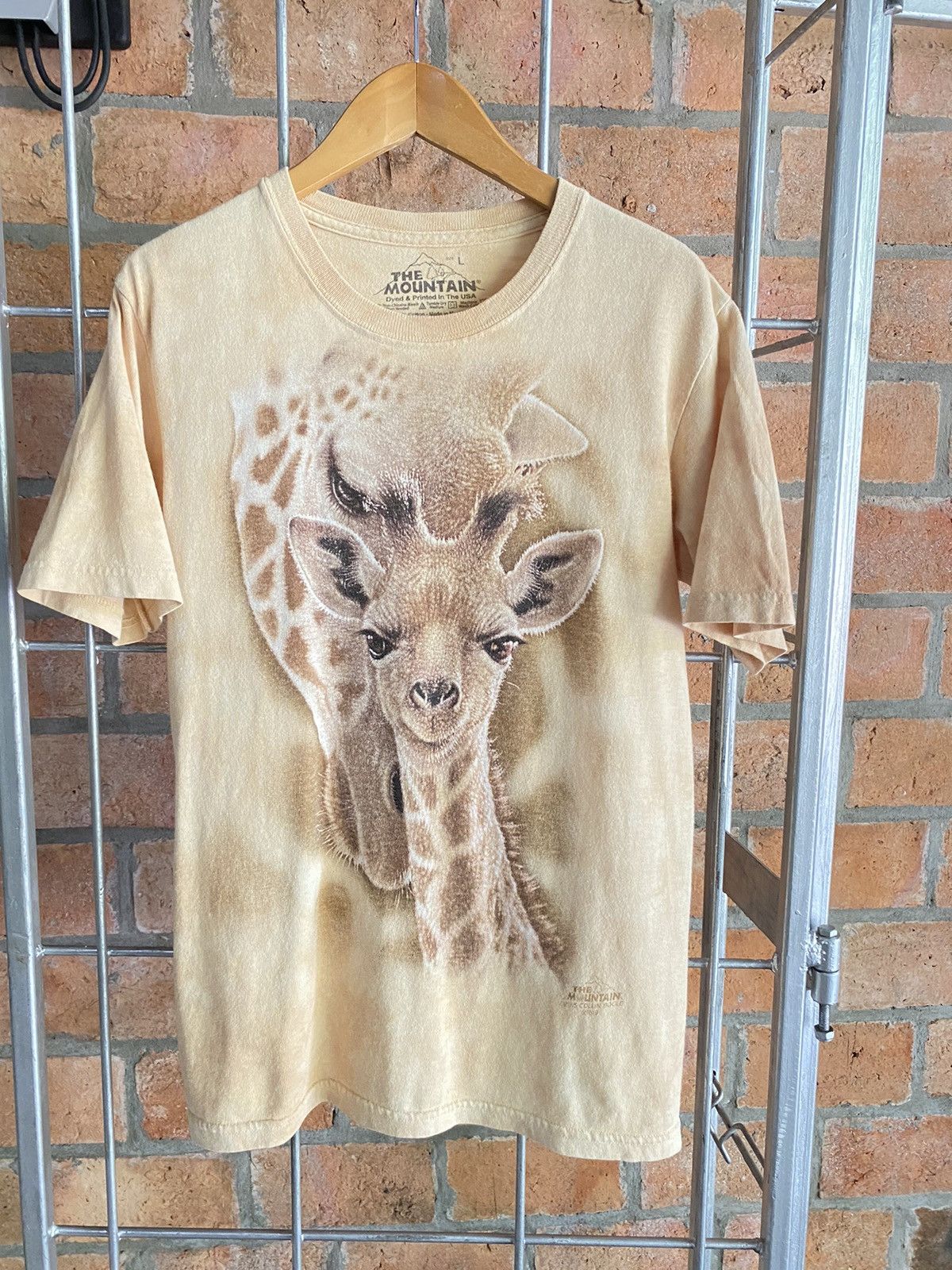 Vintage Giraffe The Mountain Tee