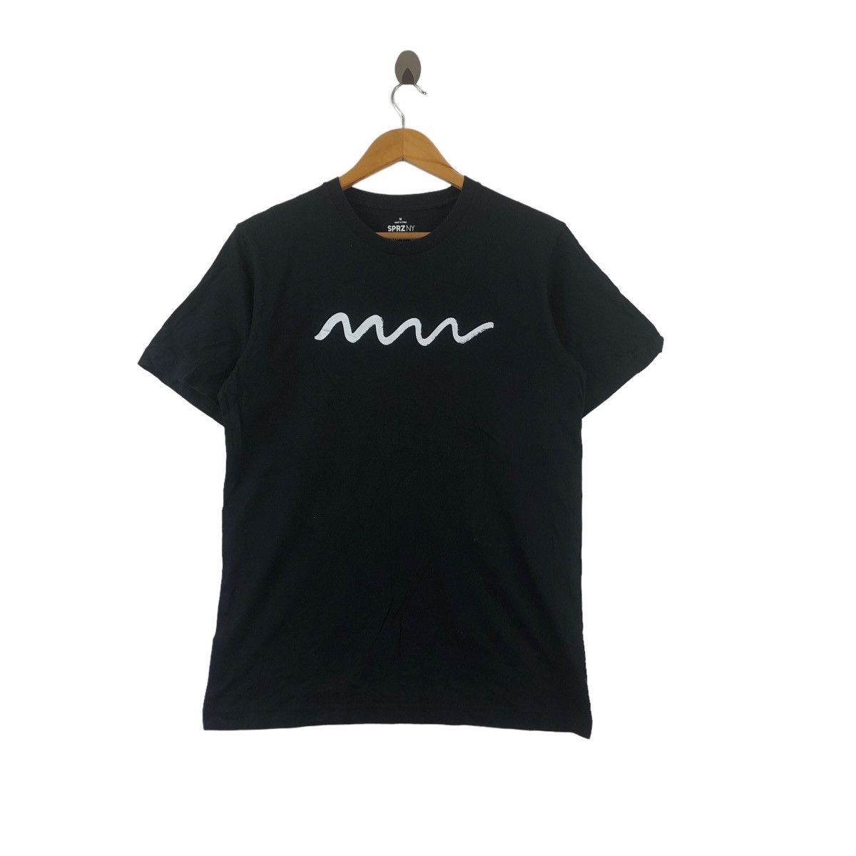 Uniqlo Collaboration Illustration Tee Shirt Hoodie, Sweatshirt | FlexRushtees.com