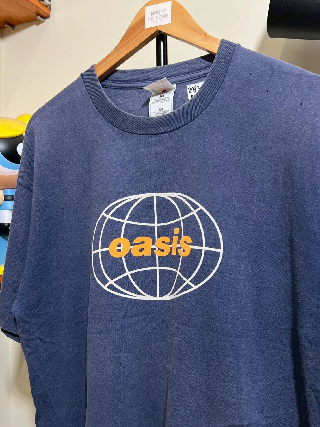 Vintage 1998 S Oasis All Around The World Usa Canada Bnz02 T-Shirts, Hoodie, Sweatshirt | FlexRushtees.com
