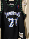 Mitchell Ness Minnesota Timberwolves Throwback Kevin Garnett Jersey T-Shirts, Hoodie, Sweatshirt | FlexRushtees.com