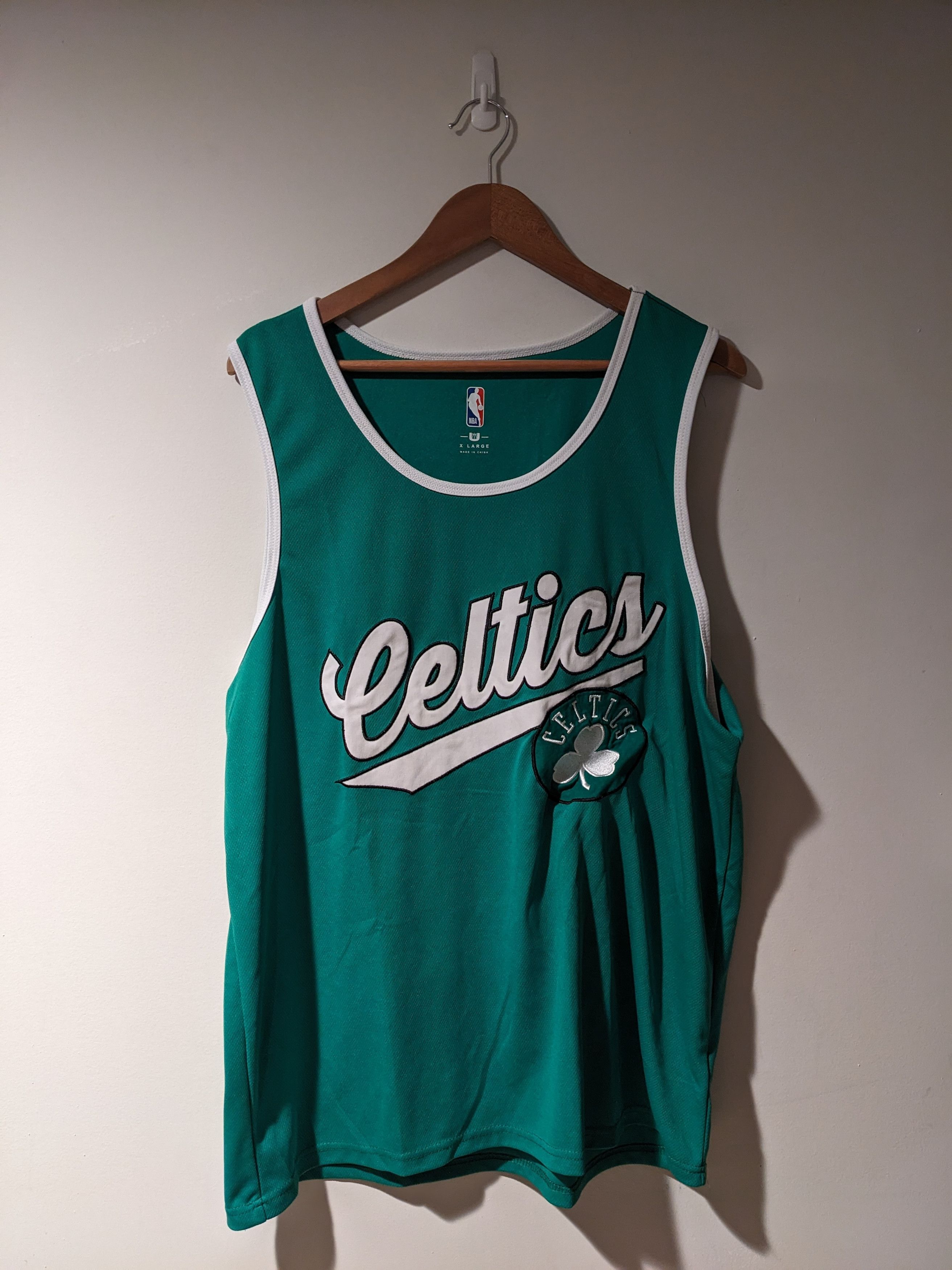 Vintage Nba Boston Celtics Basketball Green X Large Jersey T-Shirts, Hoodie, Sweatshirt | FlexRushtees.com