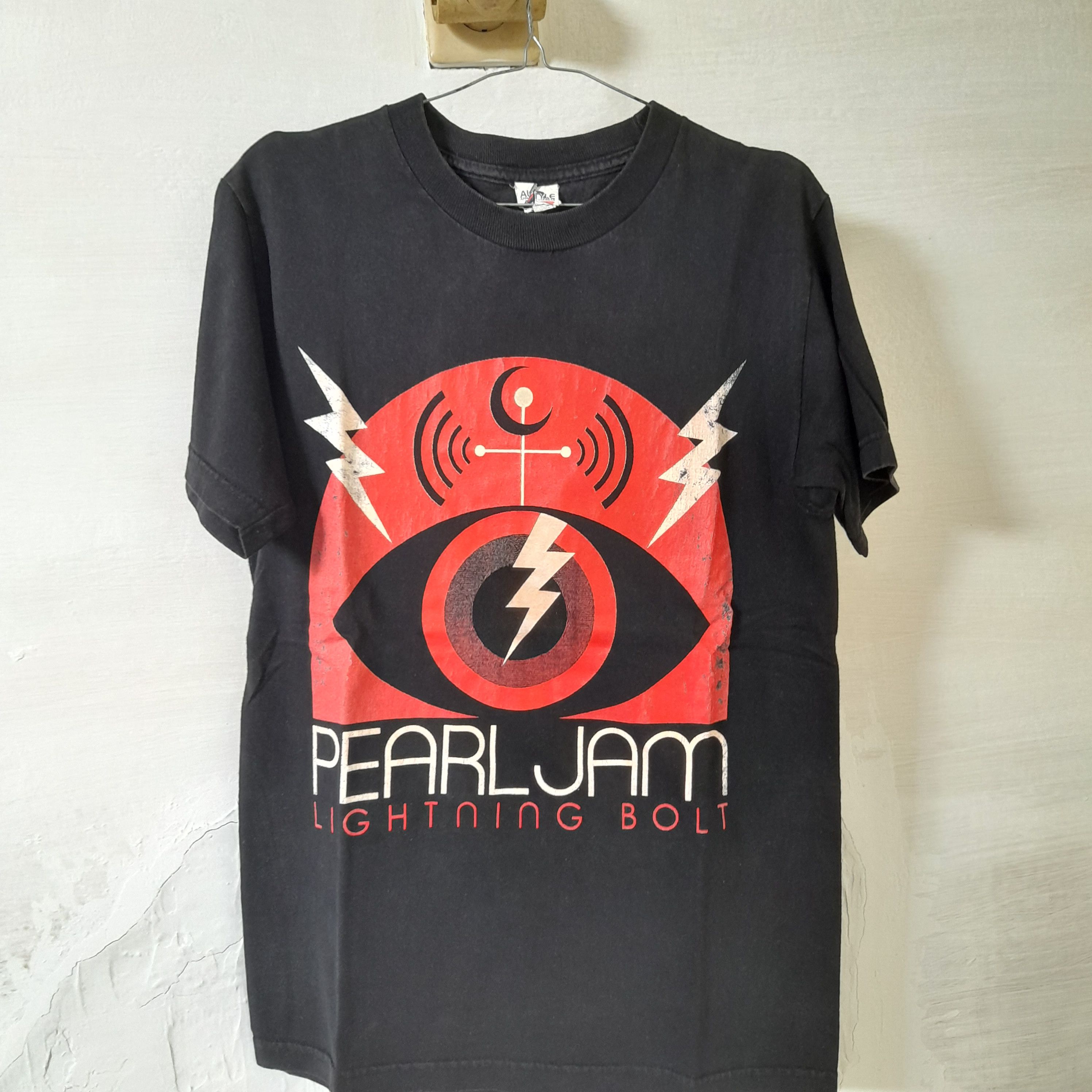 Aaa Pearl Jam Lightning Bolt T-Shirts, Hoodie, Sweatshirt | FlexRushtees.com