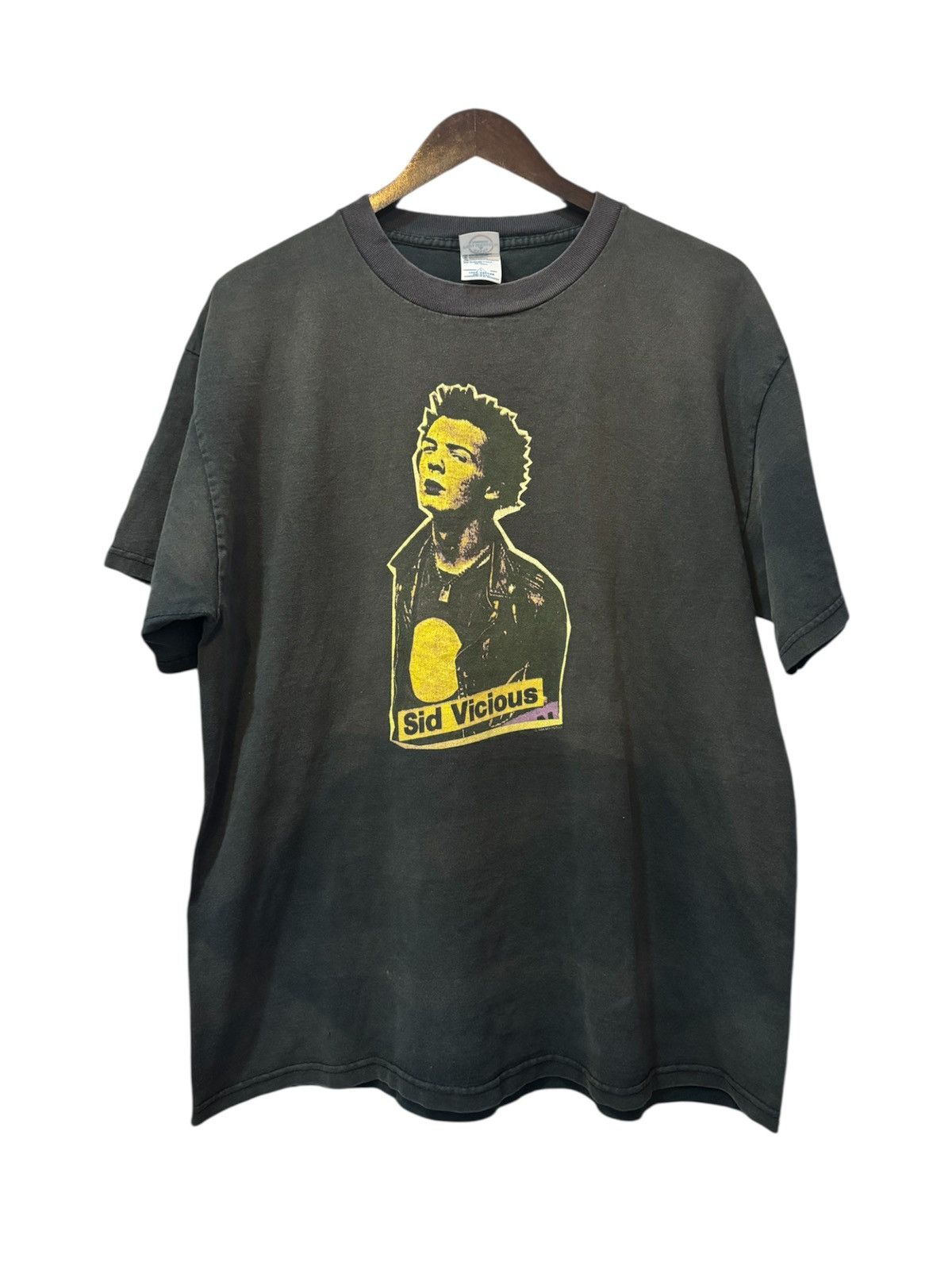 Vintage 2004 Sex Pistol Sid Vicious Hookup Design Band Tee Hoodie, Sweatshirt | FlexRushtees.com